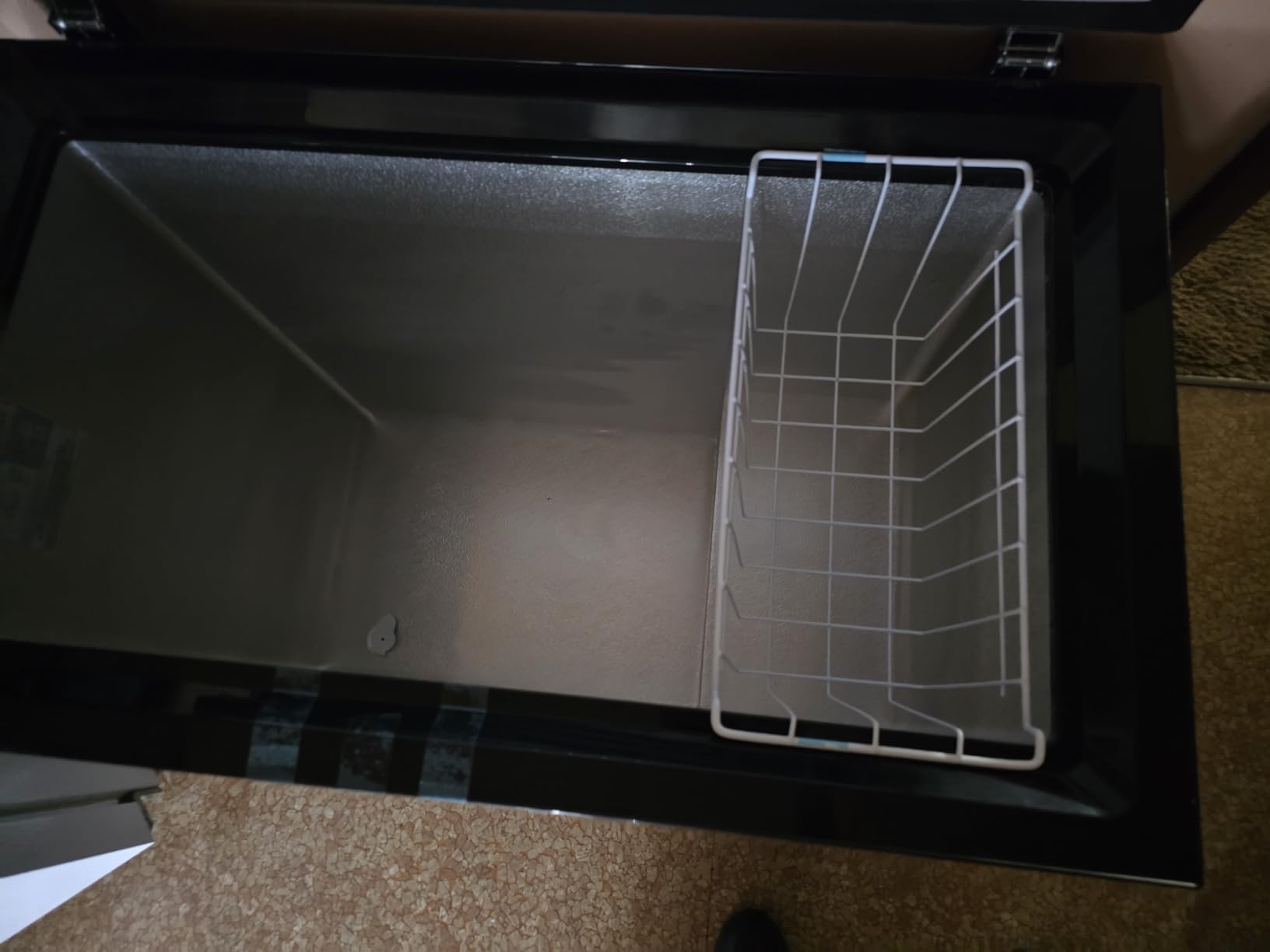 Frigidaire Chest Deep Freezer, 7 Cu. Ft. Capacity, Granita Rugged Design-Adjustable Thermostat-Removable Vinyl Coated Wire Basket-Easy Defrost Drain - Customer Photo 1