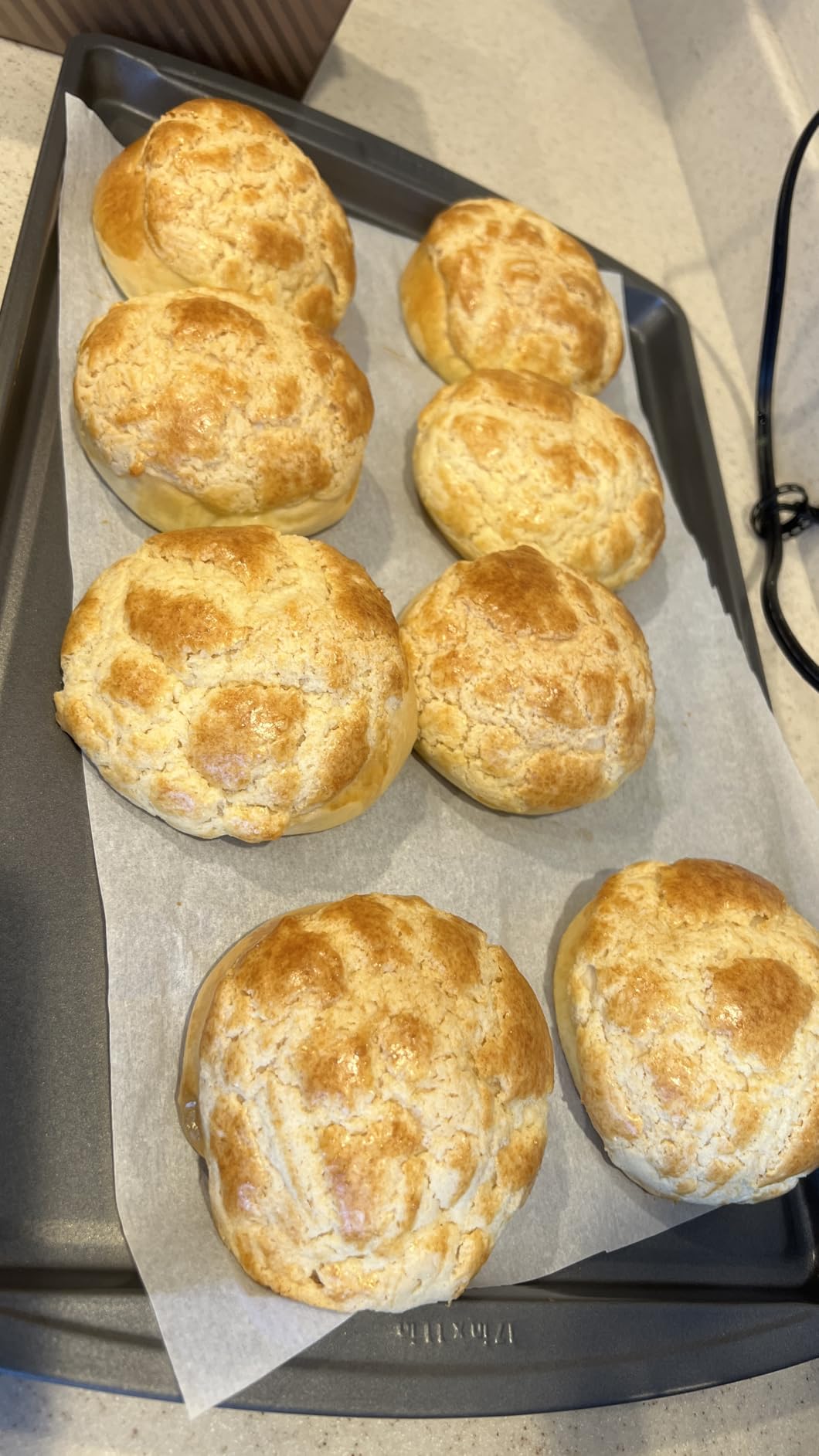 Kitchen in the Box Stand Mixer, 900W 8.5 QT Kitchen Electric Mixer, 10-Speed Large Capacity Tilt-head Food Mixer with Dough Hook, Wire Whip, Flat Beater & Splash Guard (Silver) Customer Review Kitchen in the Box Stand Mixer, 900W 8.5 QT Kitchen Electric Mixer, 10-Speed Large Capacity Tilt-head Food Mixer with Dough Hook, Wire Whip, Flat Beater & Splash Guard (Silver) - Customer Photo 5