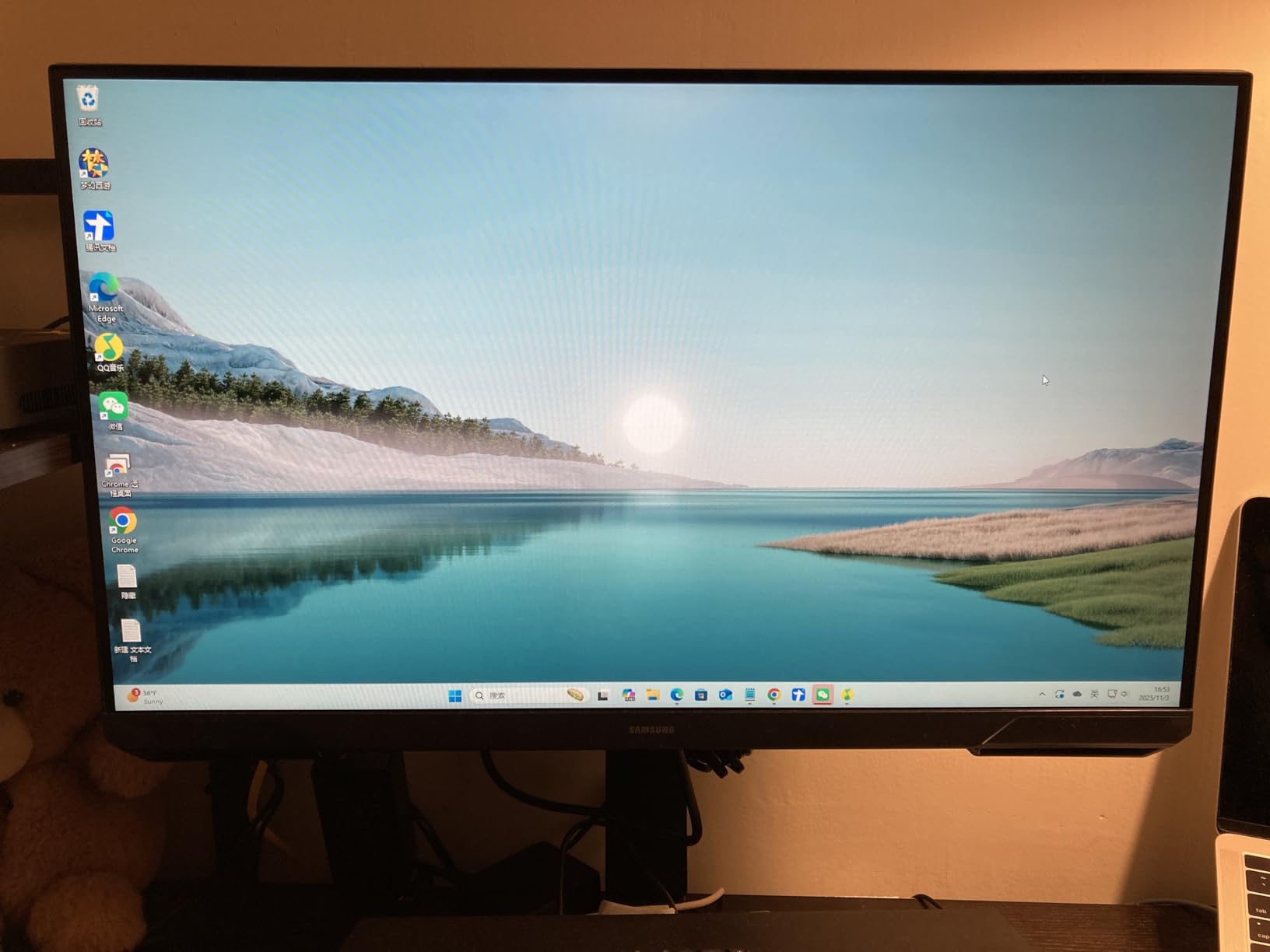 Samsung 27-Inch Odyssey G3 (G30D) Series FHD Gaming Monitor, 1ms, 180Hz, AMD FreeSync, Adjustable Stand, Black Equalizer, Virtual Aim Point, Eye Saver Mode, Flicker-Free, LS27DG302ENXZA - Customer Photo 2