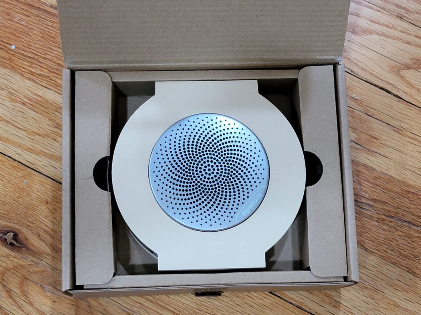 WYRESTORM Conference Speaker and Microphone, 360° Voice Pickup, AI Noise Reduction, USB/Bluetooth 10W Powerful Speakerphone w/Daisy Chain for 20 People Large Call Meeting for Zoom Teams - Customer Photo 1