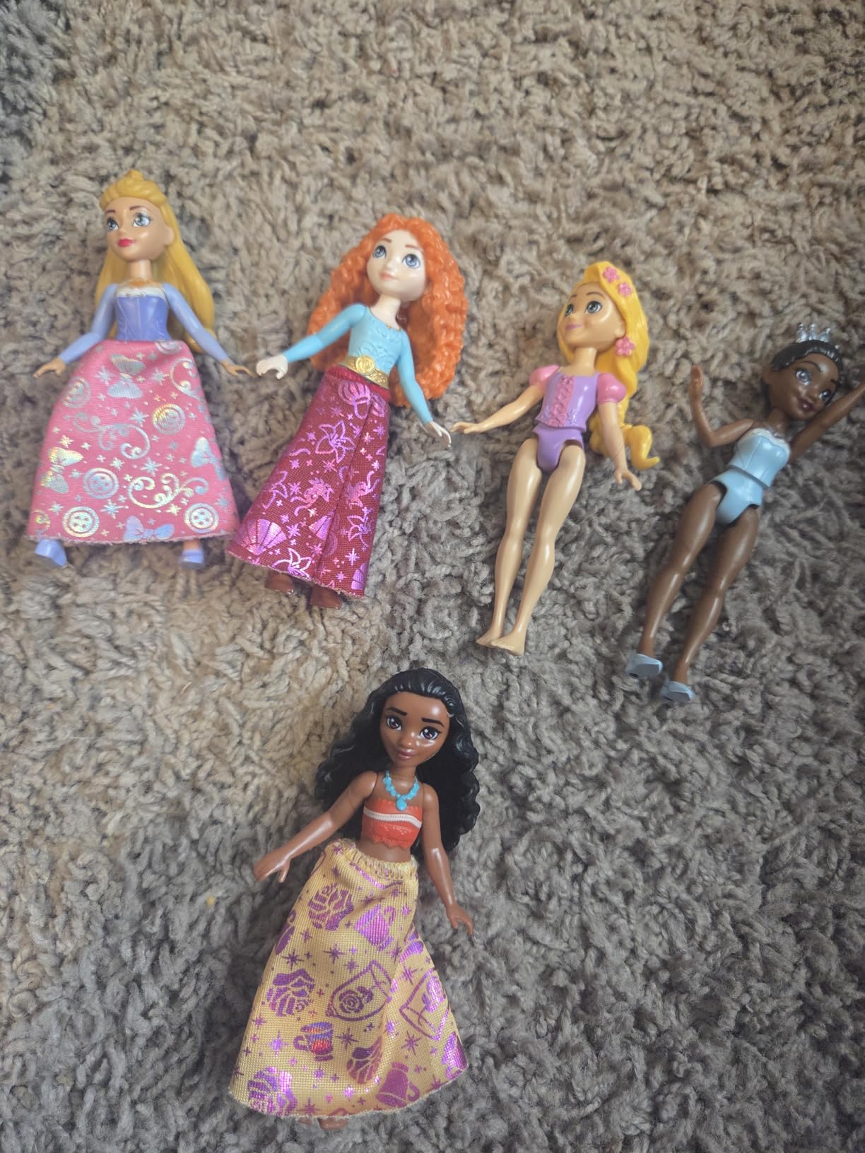 Mattel Disney Princess & Friends Set with 5 Posable Small Dolls in Removable Skirts or Pants & 5 Friend Figures, Inspired by The Disney Movies - Customer Photo 1