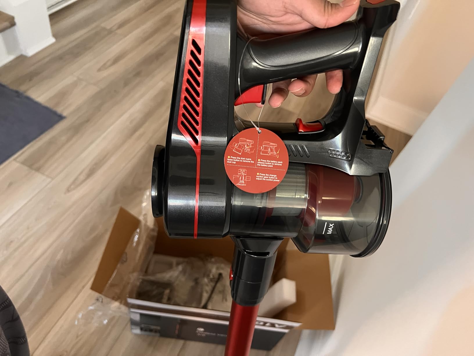 CHEBIO Cordless Vacuum Cleaner, Stick Vacuum with Powerful Suction, 45Mins Runtime Vacuum Cleaners for Home, Anti-tangle and 1.5L Dust Cup, 6 in 1 Lightweight Vacuum for Hardwood Floor Carpet Pet Hair - Customer Photo 2