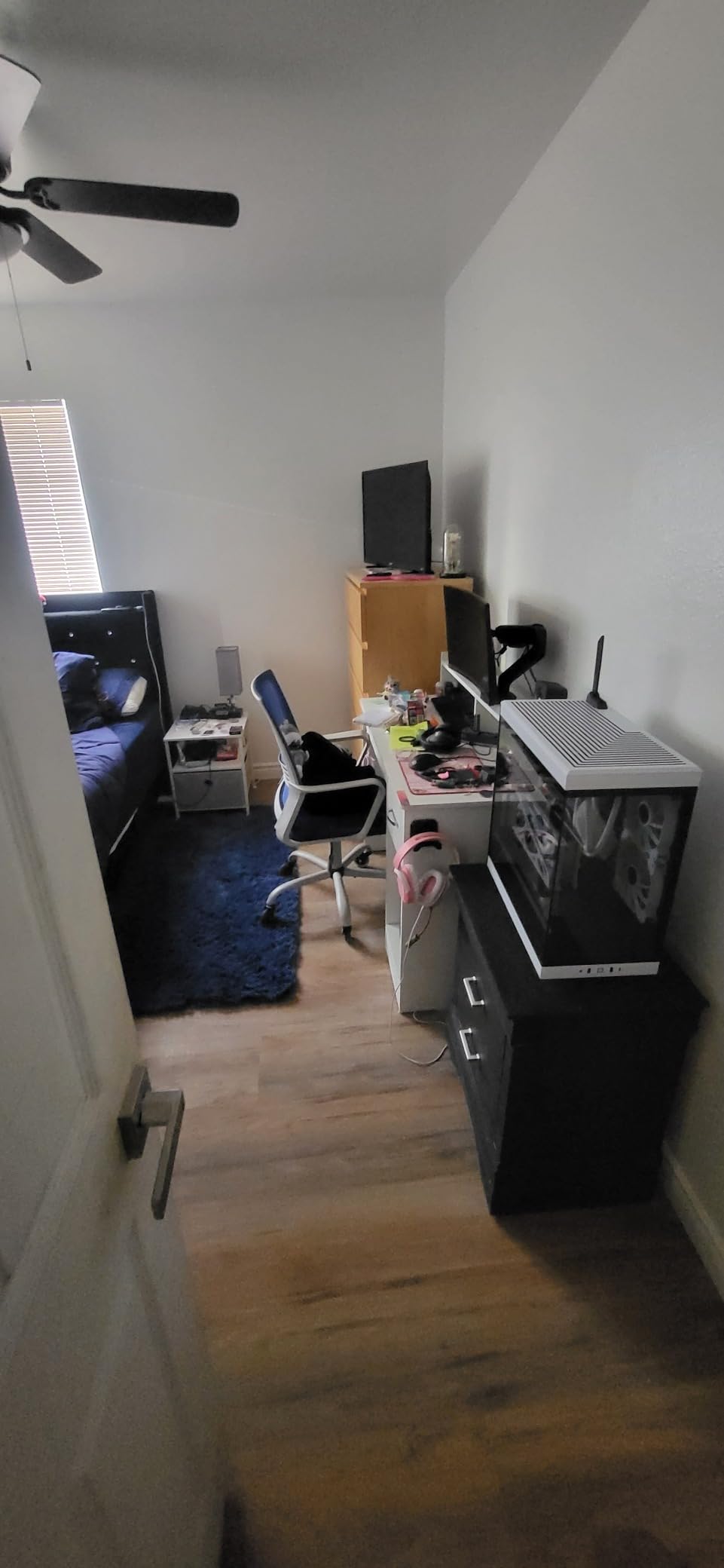 GarveeHome Queen Size Bed Frame with Headboard and LED Lights, Black Floating Bed Frame with Wooden Slats Support, Fully Upholstered Mattress Foundation, No Box Spring Needed, Easy Assembly - Customer Photo 1