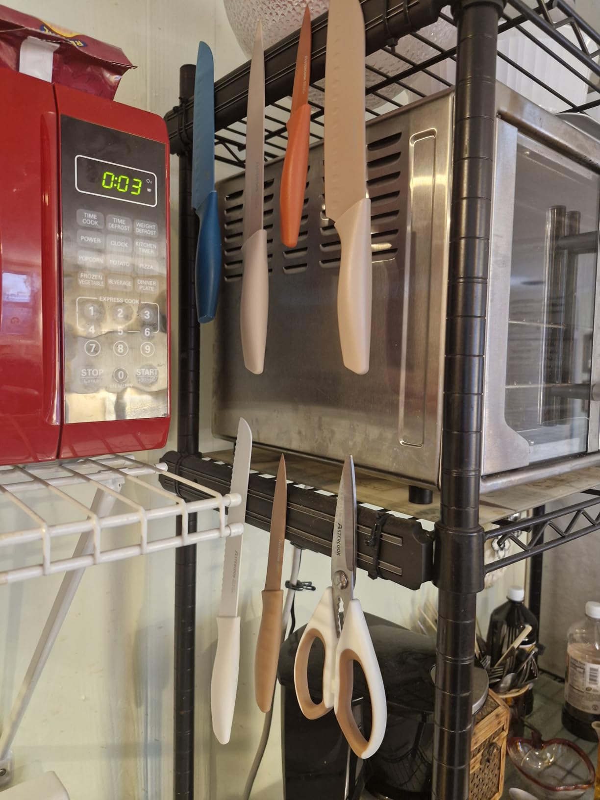 Astercook Knife Set, 13 Pieces Kitchen Knives Set with Healthy Anti-Rust Coating, Dishwasher Safe, Stainless Steel Chef Knife Sets with 6 Blade Guards, Perfect Holiday Gifts for Kitchen - Customer Photo 2