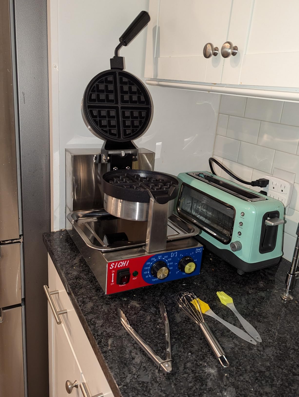 Commercial Waffle Maker - Belgian Waffle Maker w/Non-stick Baking Pan and 550℉ Heating, 1200W Rotating Waffle Iron for 1.2 Commercial Waffle Maker - Belgian Waffle Maker w/Non-stick Baking Pan and 550℉ Heating, 1200W Rotating Waffle Iron for 1.2