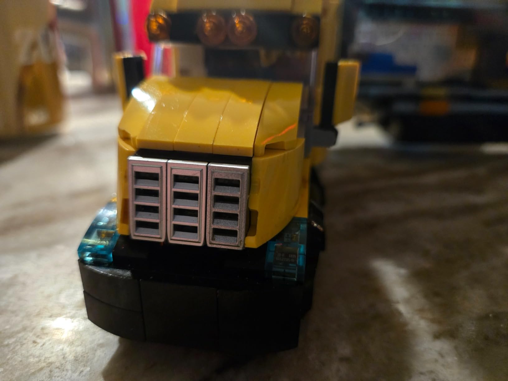 LEGO City Yellow Delivery Truck Toy - Semi Truck Building Toy for Boys & Girls, Ages 8+ Years - Gift for Christmas - Pretend Play W/ 3 Minifigures - 60440 - Customer Photo 2