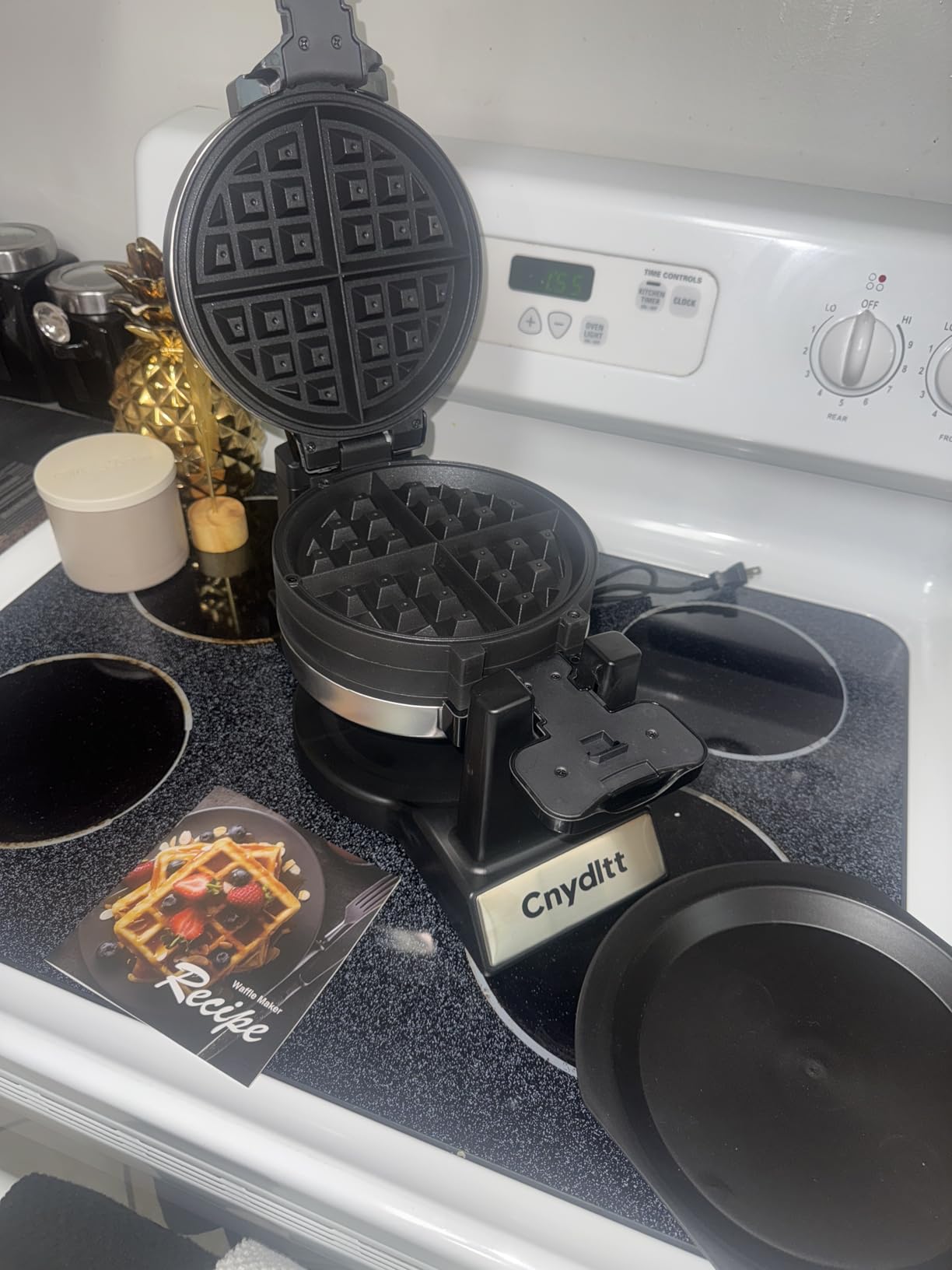 Double Waffle Maker, 1400W Rotating Belgian Waffle Iron with Nonstick Plates, 180° Flip, 8-Slice, Removable Drip Tray, Locking Lid & Cool Touch Handles, Stainless, Black Customer Review Double Waffle Maker, 1400W Rotating Belgian Waffle Iron with Nonstick Plates, 180° Flip, 8-Slice, Removable Drip Tray, Locking Lid & Cool Touch Handles, Stainless, Black - Customer Photo 2