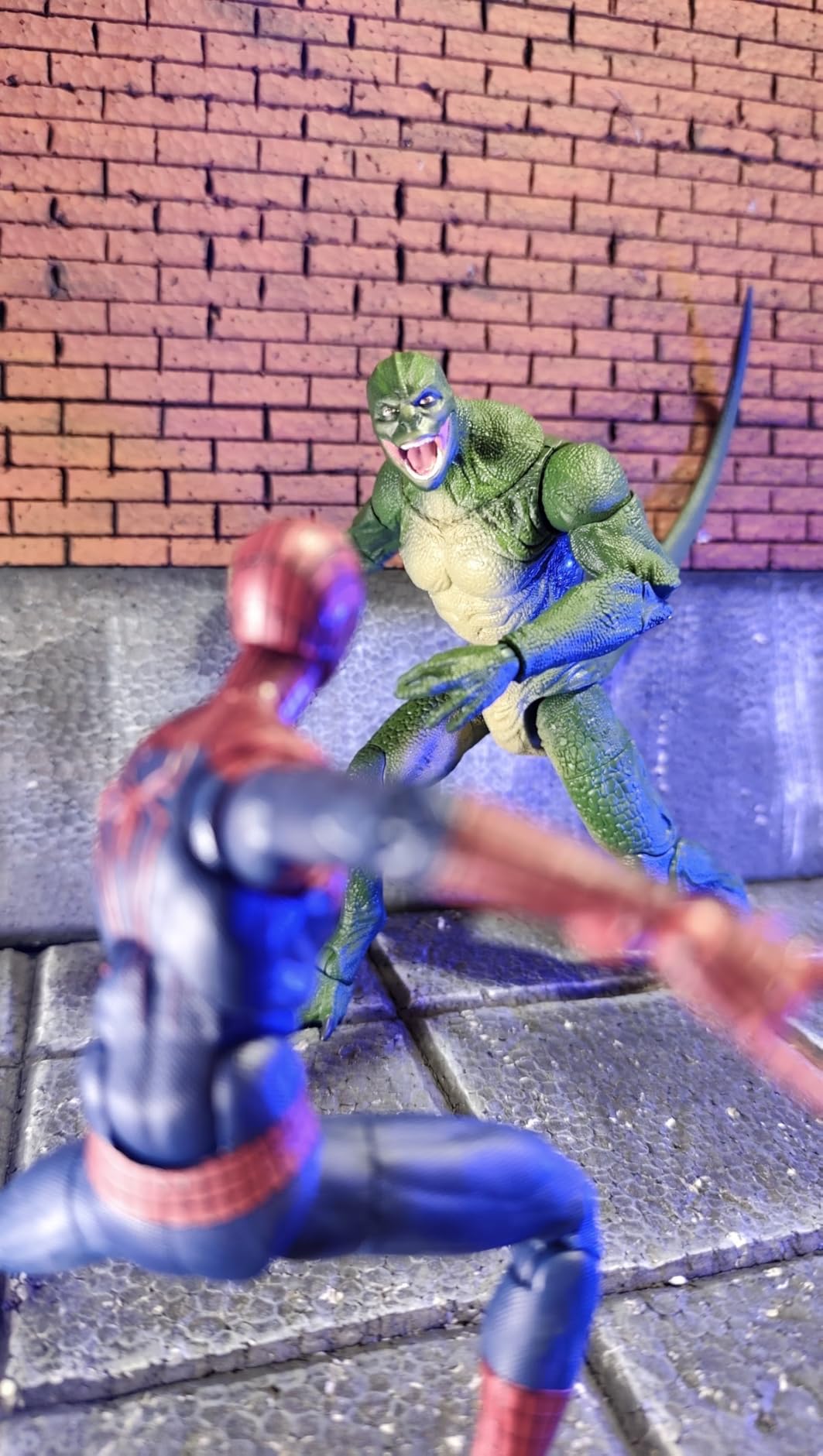 Marvel Legends Series Lizard, Spider-Man: No Way Home Deluxe Collectible 6 Inch Action Figure (Amazon Exclusive) - Customer Photo 5