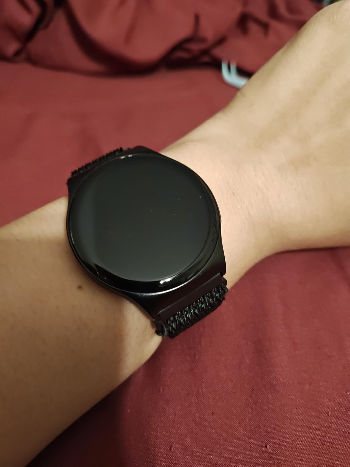 Motorola Moto Watch 120 - Premium Bluetooth Smartwatch with AMOLED Display, 10-Day Battery, Heart Rate & SpO2 Tracking, Fitness & Health Monitoring, Compatible with Android and iPhone - Phantom Black - Customer Photo 1