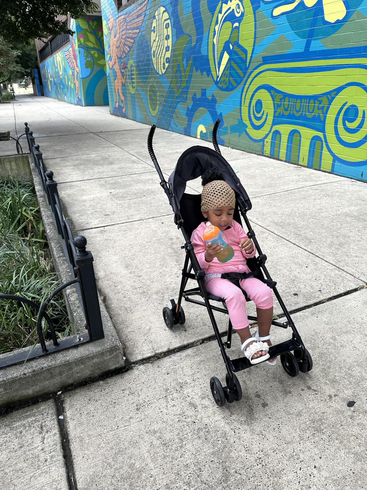 Dream On Me Aero Travel Umbrella Stroller, One-Hand Quick Fold, 3-Point Safety Harness, Dual Brakes, Adjustable Removable Canopy, Lightweight Compact & Space-Saving for Infants and Toddlers – Black - Customer Photo 1