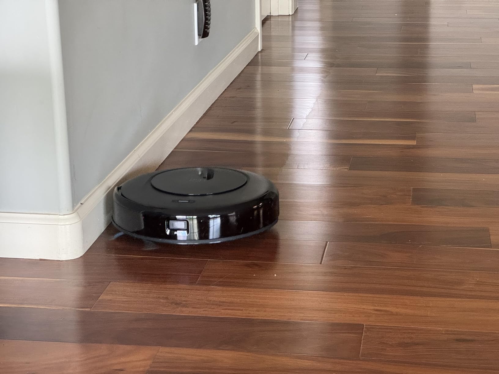 eufy Omni C20 Robot Vacuum and Mop, All-in-One Station, Auto Mop Washing and Auto Drying for Hands-Free Cleaning, 7000 Pa Powerful Suction, Self Emptying, 3.35-Inch Design - Customer Photo 1