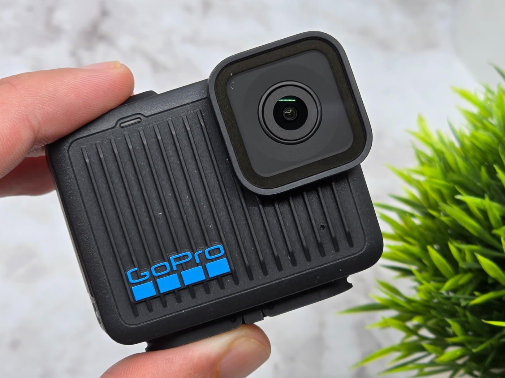 GoPro Hero - Compact Waterproof Action Camera with 4K Ultra HD Video, 12MP Photo, Touch Screen - Customer Photo 1