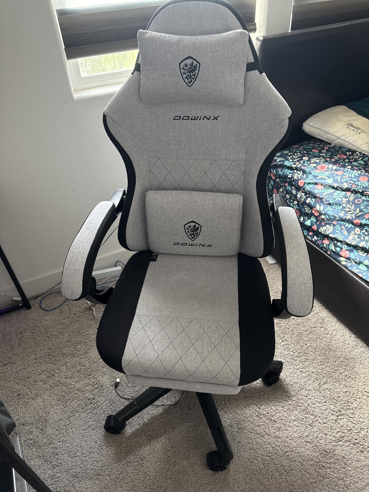 Dowinx Fabric Gaming Chair, Ergonomic Computer Chair with Footrest and Pocket Spring Cushion, Height Adjustable Video Gamer Chair with Lumbar Support for Adults, Black - Customer Photo 2