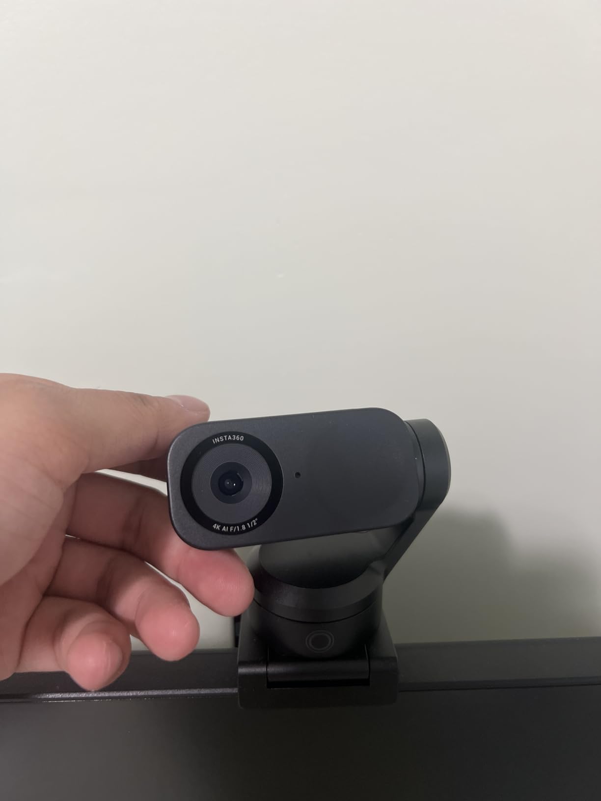 Insta360 Link 2 - PTZ 4K Webcam for PC/Mac, 1/2
