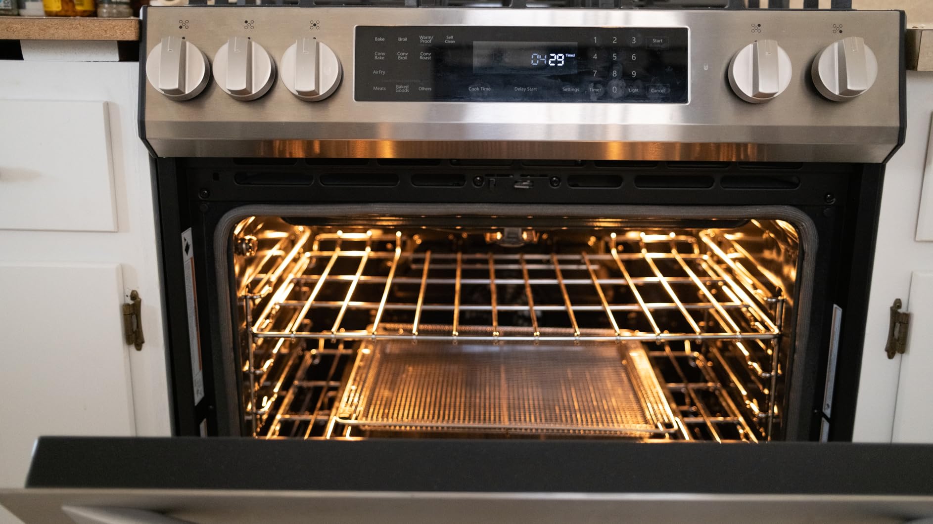 Kenmore 2276853 5.6 cu. ft. Front Control Gas Range Oven with 5 Cooktop Burners True Convection, Air Fry, Turbo Boil, Self Clean, Dishwasher Safe Grates, Three Chrome Racks, LP Kit, Stainless Steel Customer Review Kenmore 2276853 5.6 cu. ft. Front Control Gas Range Oven with 5 Cooktop Burners True Convection, Air Fry, Turbo Boil, Self Clean, Dishwasher Safe Grates, Three Chrome Racks, LP Kit, Stainless Steel - Customer Photo 5