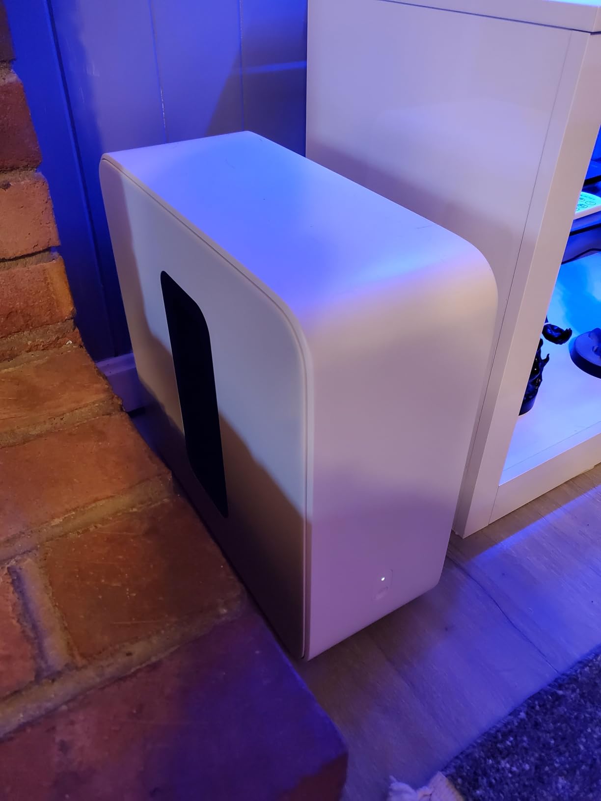 Sub 4 - Wireless Subwoofer - Black Customer Review Sub 4 - Wireless Subwoofer - Black - Customer Photo 2