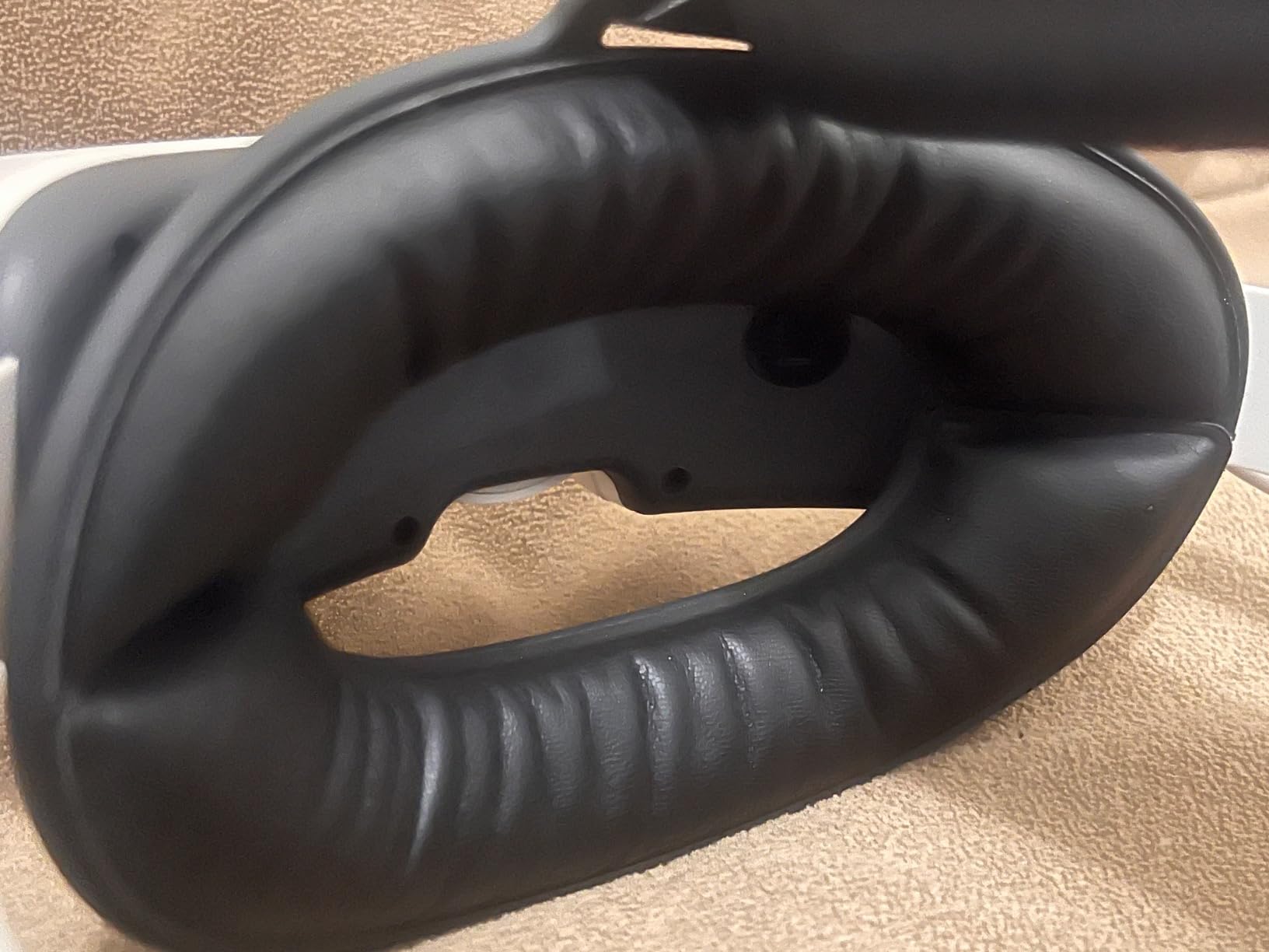 YOGES 10000mAh Battery Head Strap Compatible with Meta Quest 3S & Quest 3, Detachable Magnetic Battery, Rechargeable Headstrap to Extend Playtime for VR Headset Compatible with Meta Quest 3S Customer Review YOGES 10000mAh Battery Head Strap Compatible with Meta Quest 3S & Quest 3, Detachable Magnetic Battery, Rechargeable Headstrap to Extend Playtime for VR Headset Compatible with Meta Quest 3S - Customer Photo 2