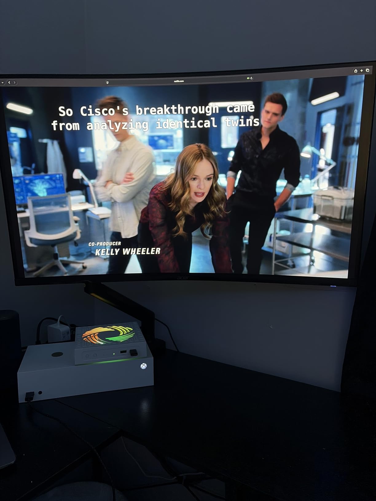 WALI Single Monitor Mount, Gas Spring Monitor Arm for 17-34 inch Screens, Adjustable Computer Monitors Stand up to 26.4lbs, with Clamp and Grommet Base, Mounting Holes 75 and 100mm (GSMP001N), Black - Customer Photo 3