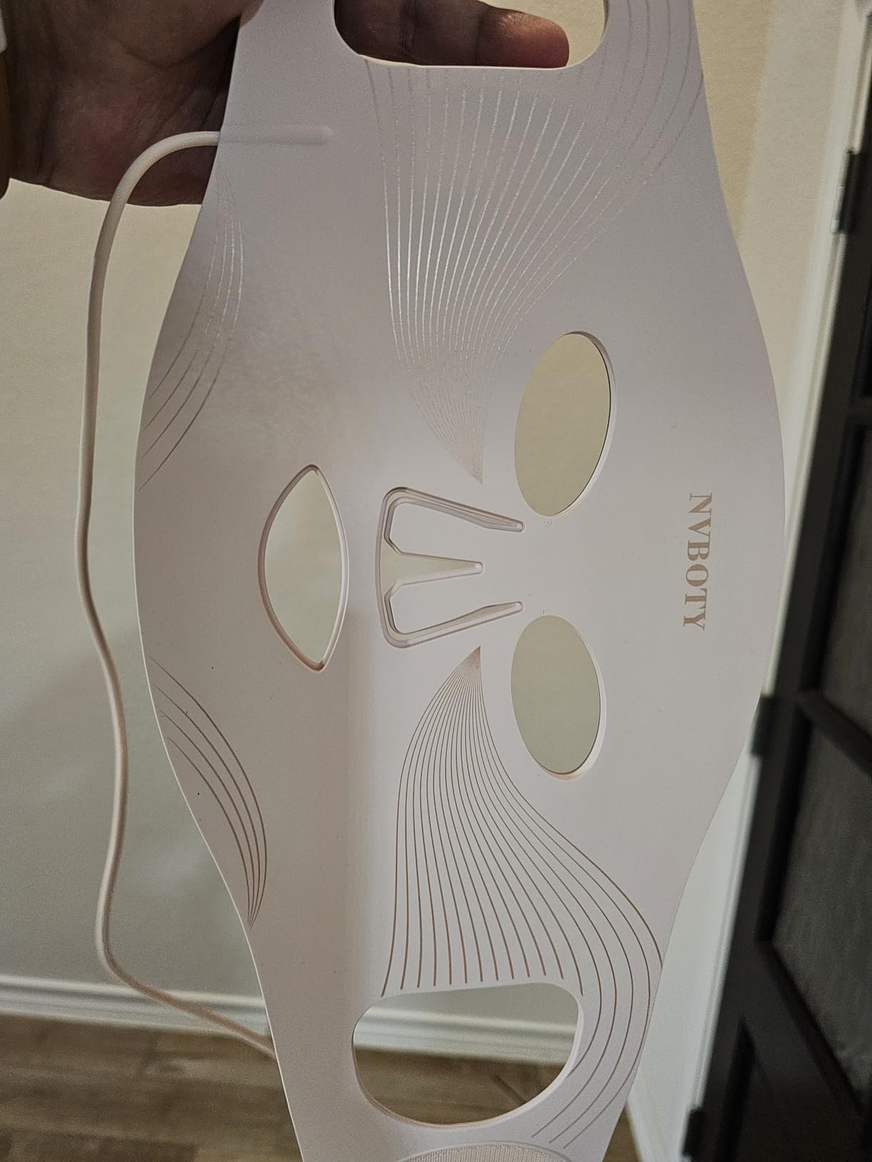 LED Face Mask Light Therapy, 4 Modes Portable Red Light Therapy for Face, 2000mAh Rechargeable Remote, Blue, Orange, 850NM Infrared & Red Light Mask, 400 LEDs, Timing Function, at Home & Travel - Customer Photo 1