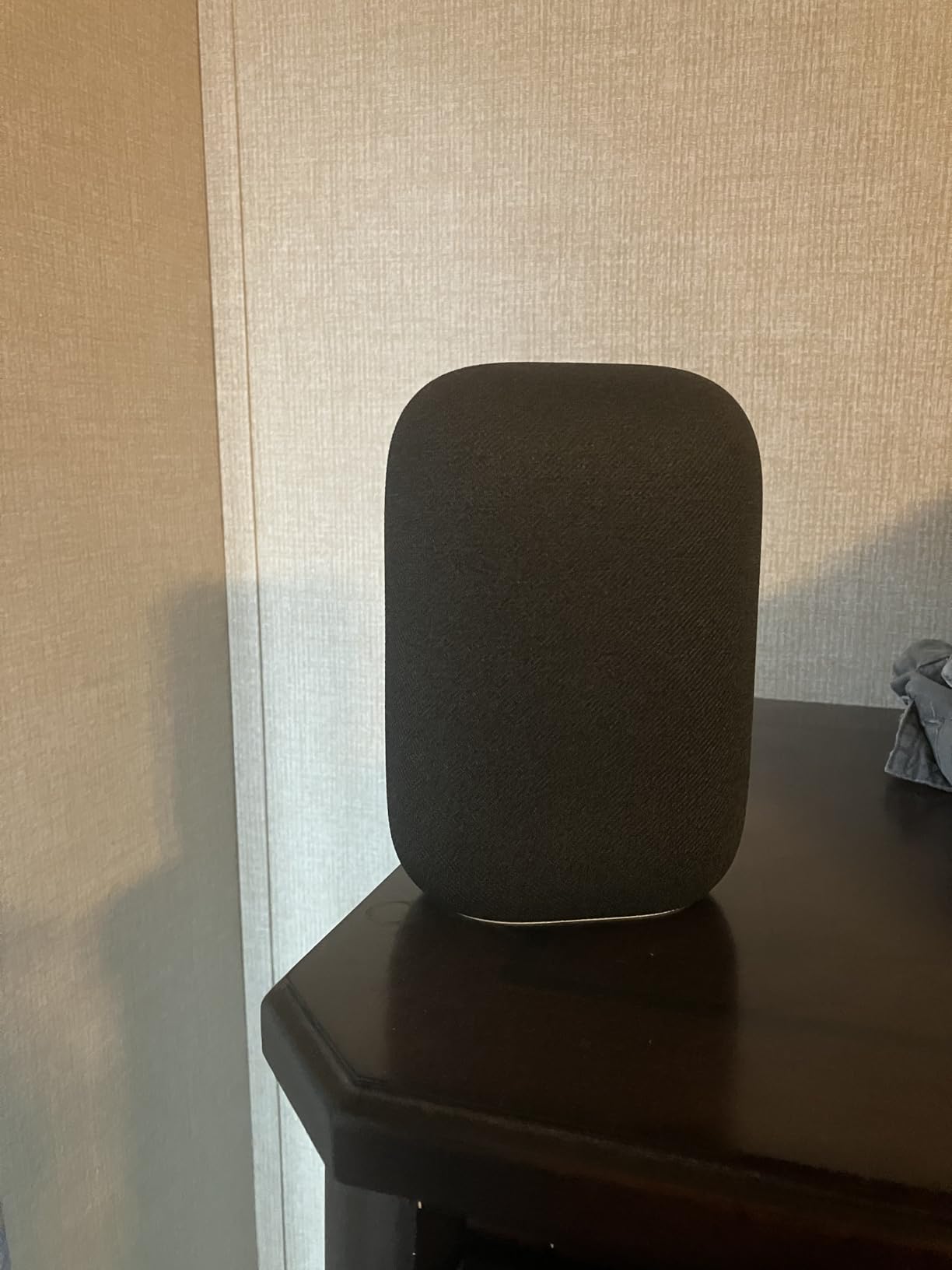 Google Audio Bluetooth Speaker - Wireless Music Streaming, Powerful Sound, Assistant Built-in, Wi-Fi and Bluetooth Connectivity, Smart Home Control, Stereo Pairing (Charcoal) - Customer Photo 3