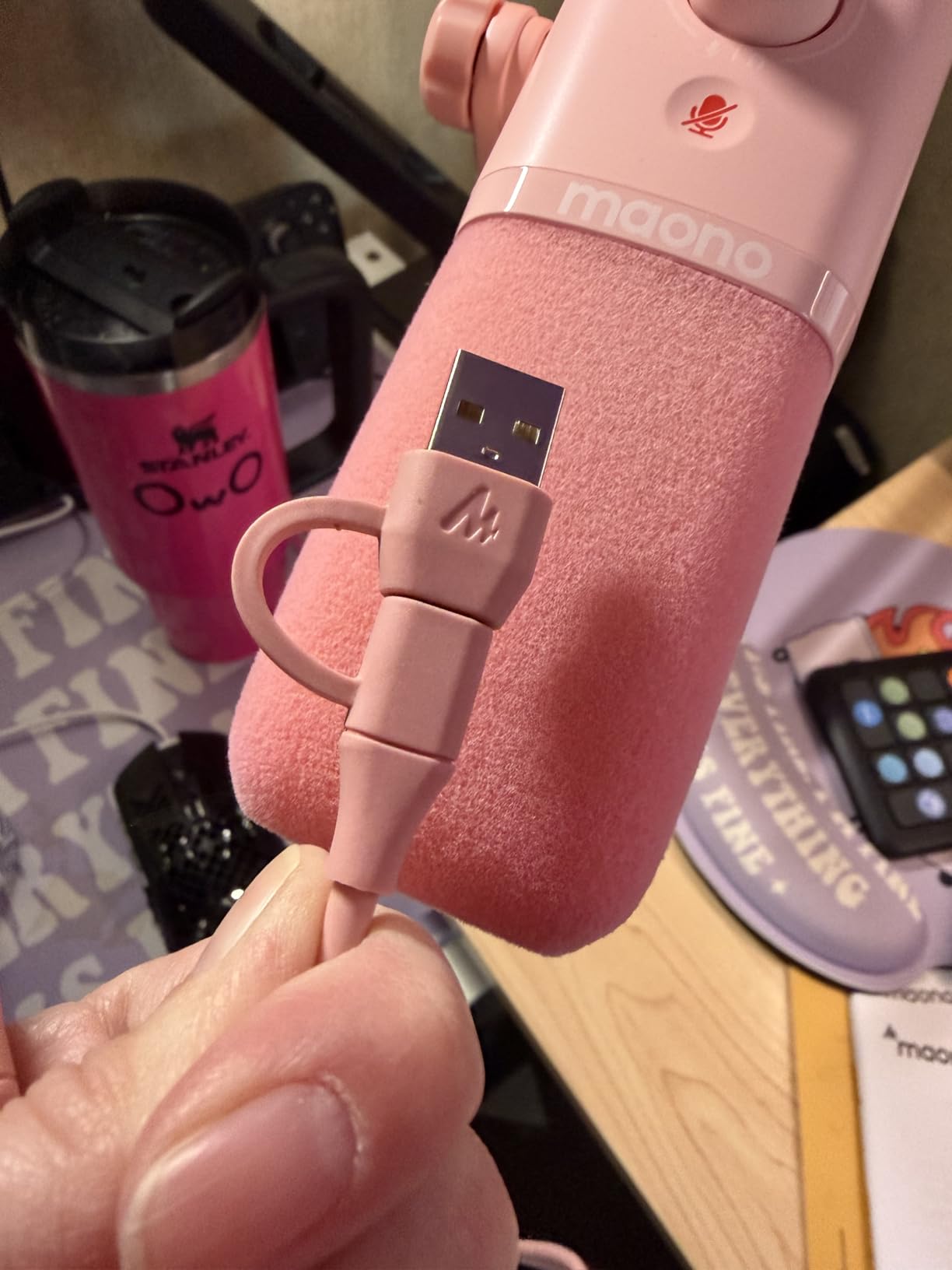 MAONO XLR/USB Gaming Microphone Kit: Dynamic PC Mic for Streaming Podcasting, Software Support, Mute Button, Gain Control, RGB Computer Mic with Boom Arm Stand, for Recording, PS4/PS5, PD100XS Black Customer Review MAONO XLR/USB Gaming Microphone Kit: Dynamic PC Mic for Streaming Podcasting, Software Support, Mute Button, Gain Control, RGB Computer Mic with Boom Arm Stand, for Recording, PS4/PS5, PD100XS Black - Customer Photo 1