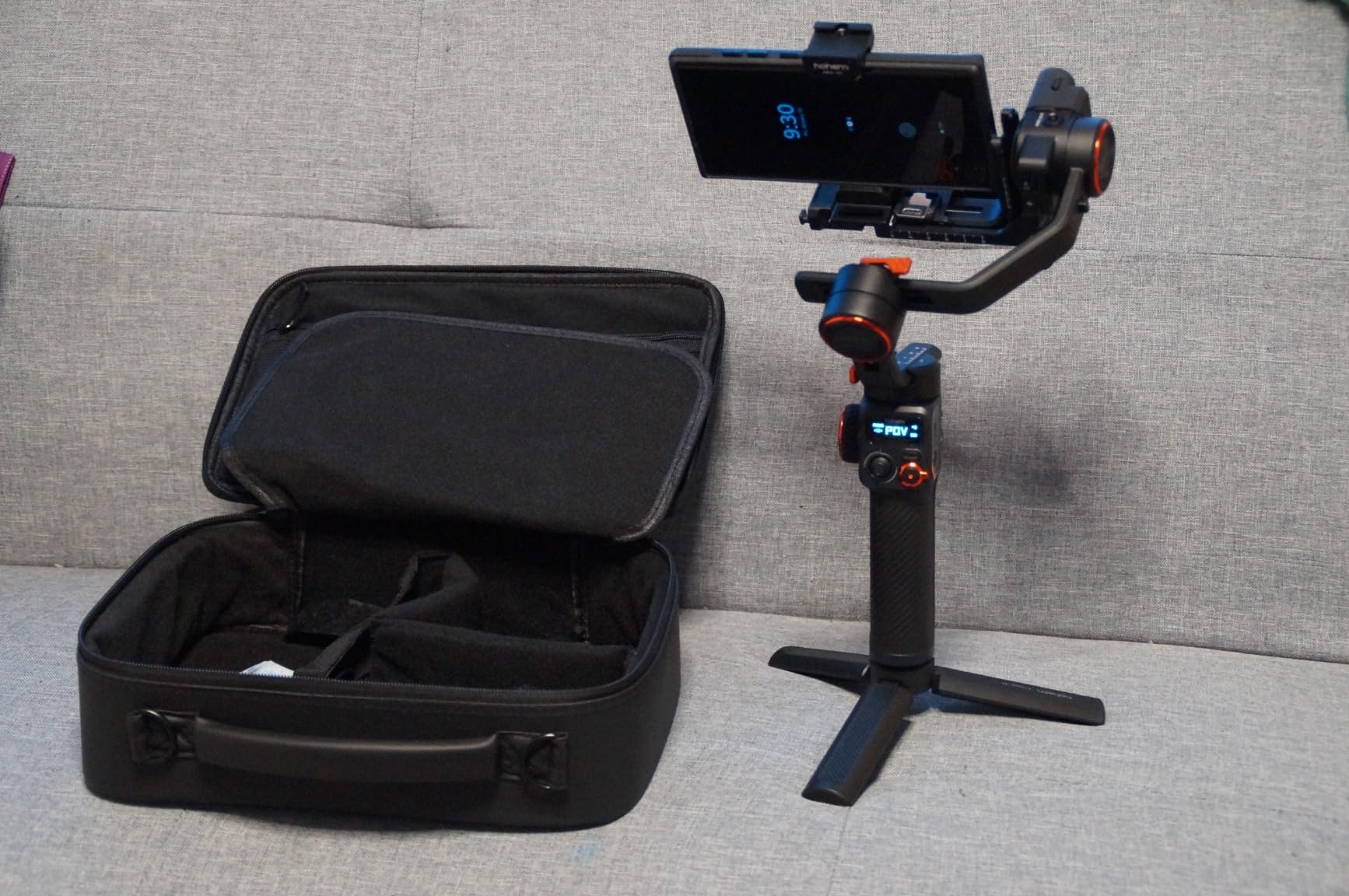 hohem iSteady MT2 Kit Gimbal Stabilizer for Camera, 3-Axis Gimbal for Mirrorless/Pocket/Action Camera/Smartphone, AI Tracker, Magnetic Fill Light Stabilizer, Available for Canon/Nikon/Sony - Customer Photo 1