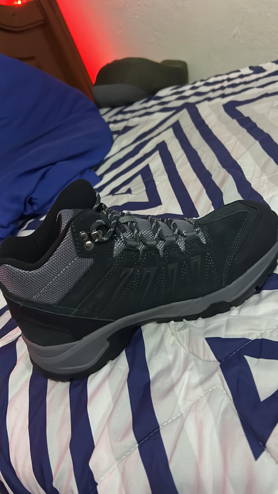 Men's Waterproof Hiking Boots Lightweight Comfortable Leather Mid Ankle Outdoor Trekking Boot Customer Review Men's Waterproof Hiking Boots Lightweight Comfortable Leather Mid Ankle Outdoor Trekking Boot - Customer Photo 2