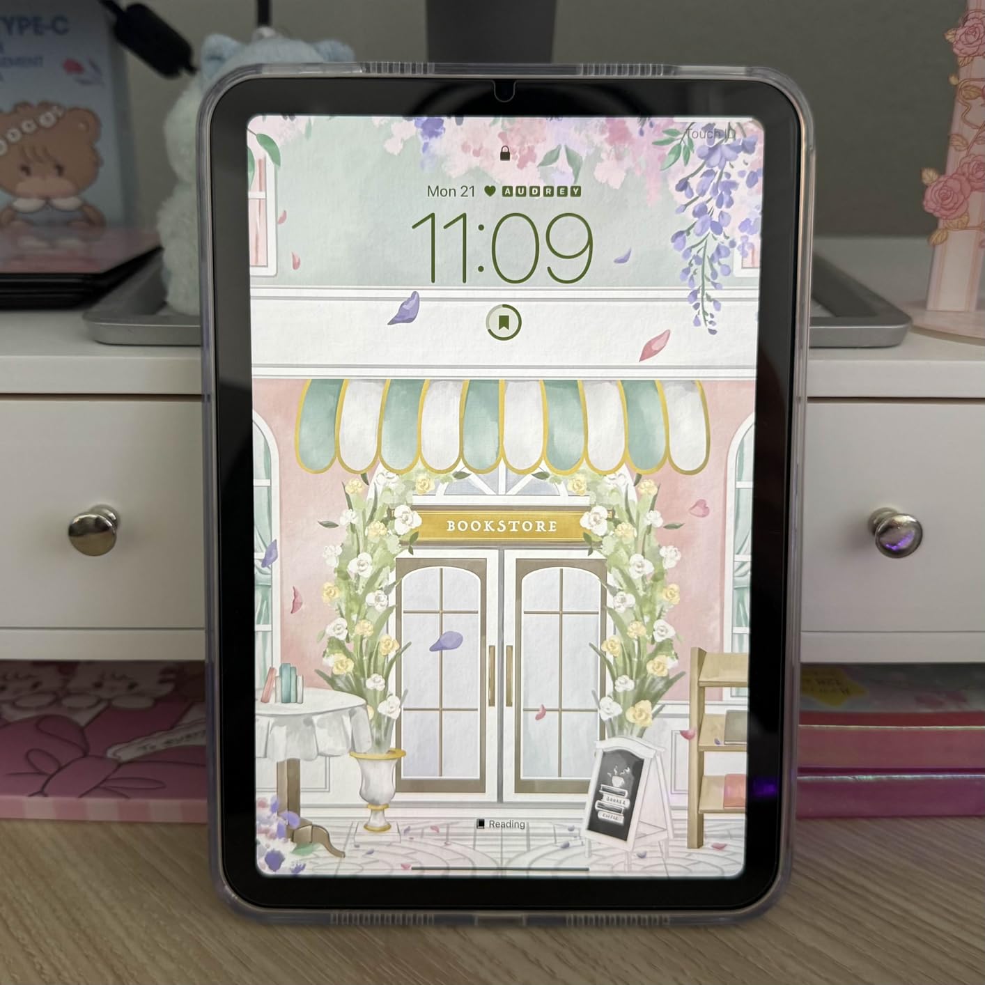iPad mini (A17 Pro): Apple Intelligence, 8.3-inch Liquid Retina Display, 128GB, Wi-Fi 6E, 12MP Front/12MP Back Camera, Touch ID, All-Day Battery Life — Starlight Customer Review iPad mini (A17 Pro): Apple Intelligence, 8.3-inch Liquid Retina Display, 128GB, Wi-Fi 6E, 12MP Front/12MP Back Camera, Touch ID, All-Day Battery Life — Starlight - Customer Photo 1