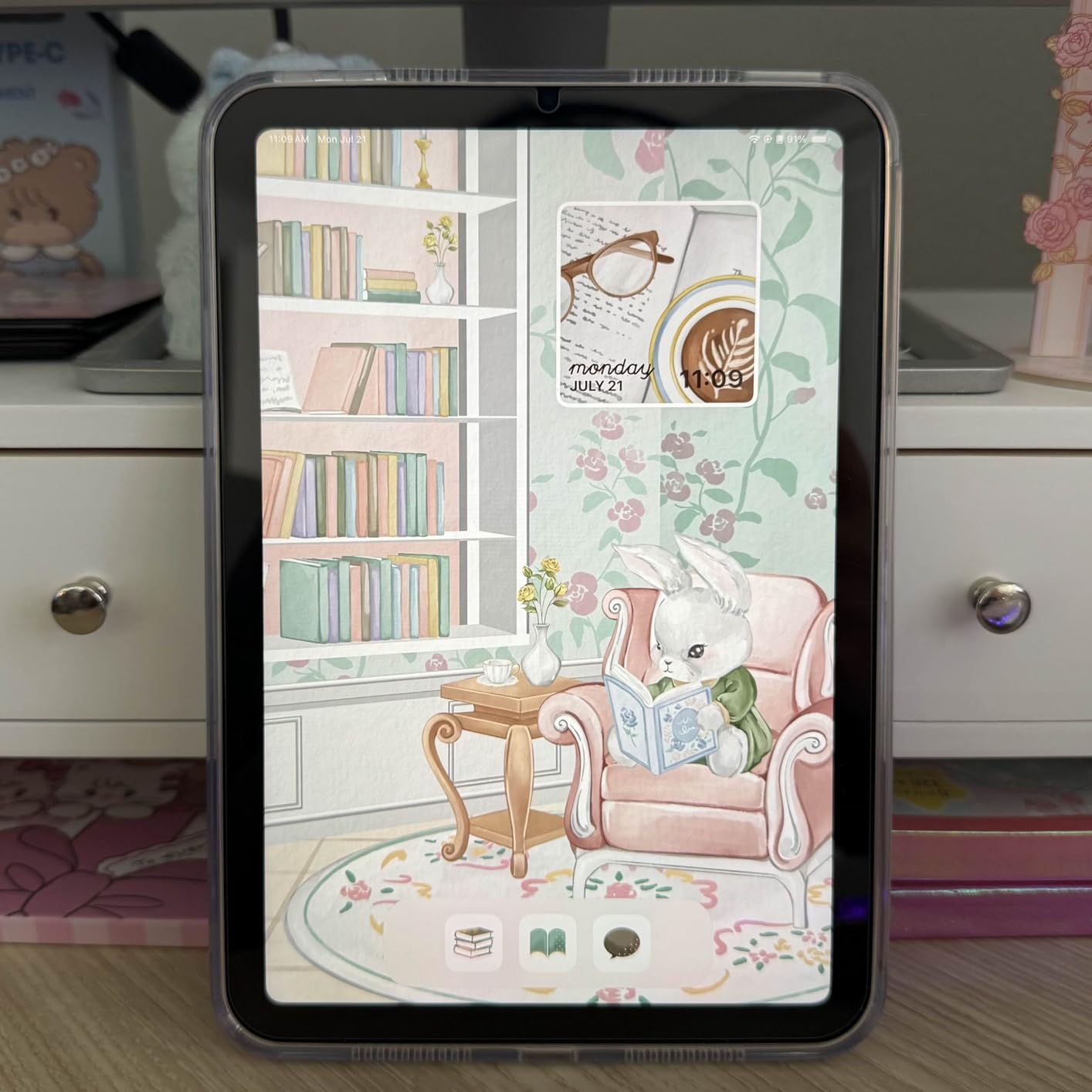 iPad mini (A17 Pro): Apple Intelligence, 8.3-inch Liquid Retina Display, 128GB, Wi-Fi 6E, 12MP Front/12MP Back Camera, Touch ID, All-Day Battery Life — Space Gray - Customer Photo 2