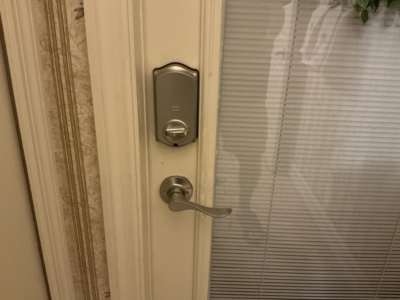 Veise VE017-L Fingerprint Smart Lock with 2 Lever Handles, Keyless Entry Front Door Lock Set, App Control, Electronic Digital Keypad Deadbolt, Easy Installation, Emergency Power Port, Matte Black Customer Review Veise VE017-L Fingerprint Smart Lock with 2 Lever Handles, Keyless Entry Front Door Lock Set, App Control, Electronic Digital Keypad Deadbolt, Easy Installation, Emergency Power Port, Matte Black - Customer Photo 2