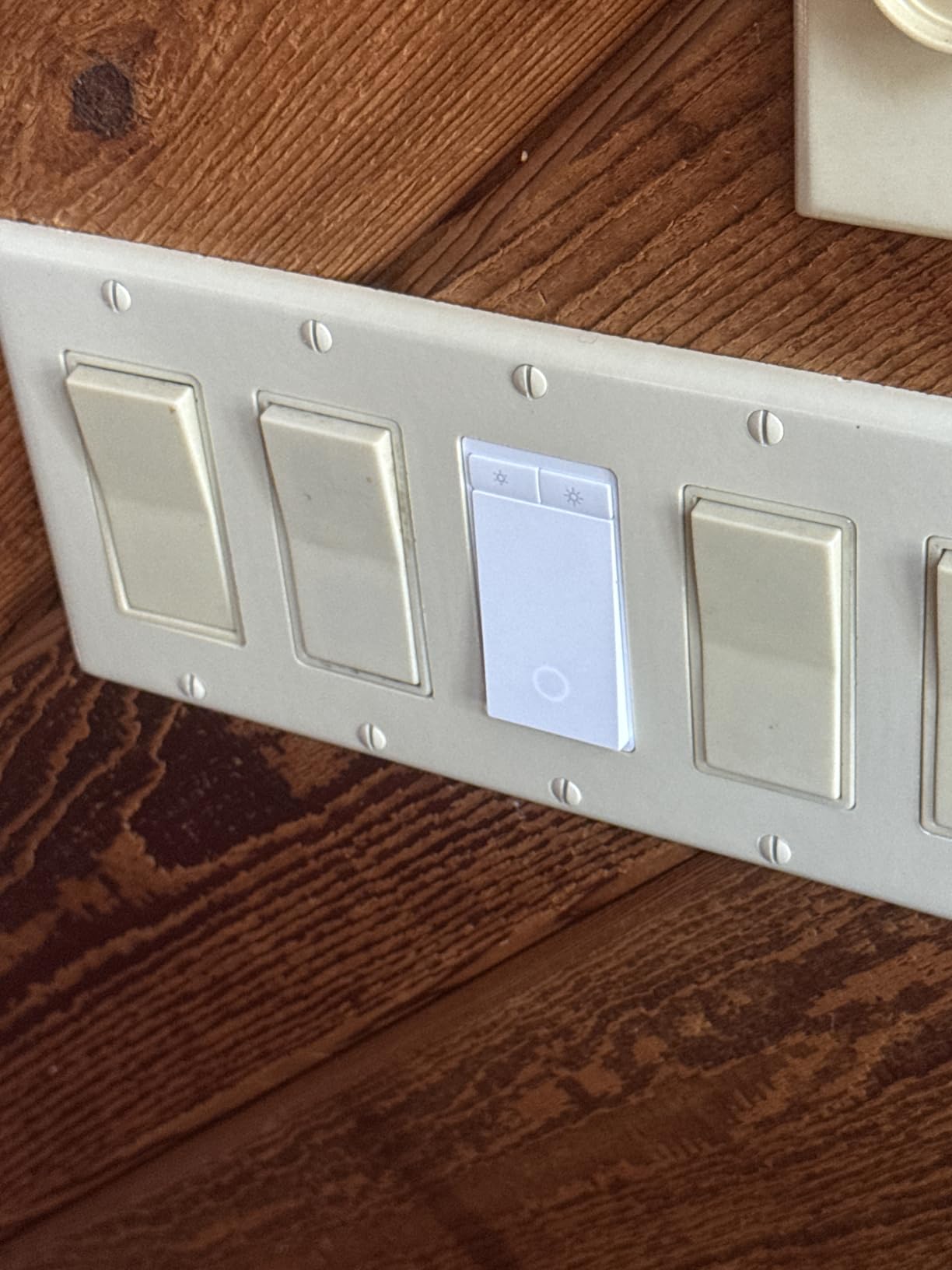 TP-Link Tapo Smart 3 Way Dimmer Switch KIT, Matter Compatible, Energy Monitoring, Neutral Wire Required, Works with Alexa, Siri, Google Home, SmartThings, UL Certified, 2.4GHZ Wi-Fi, Tapo S515D KIT - Customer Photo 2