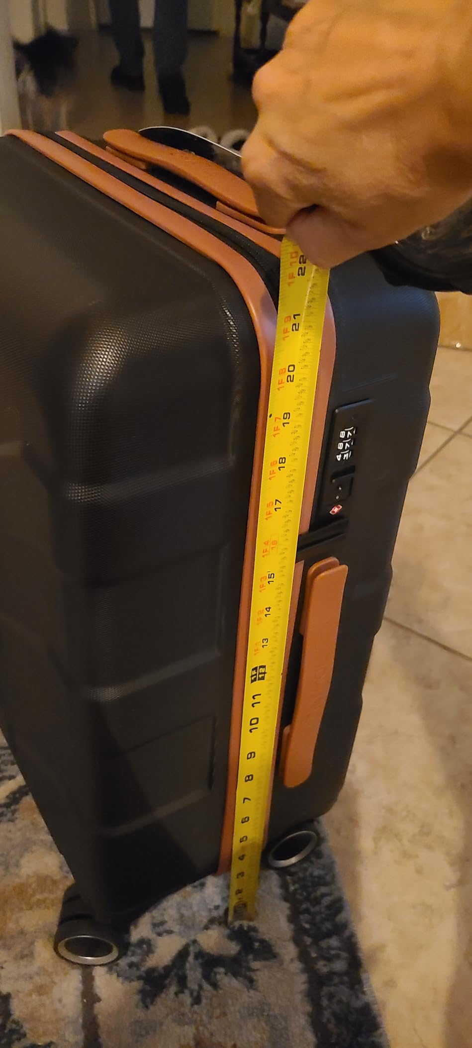 Hardside Carry On Luggage 22x14x9 Airline Approved with Spinner Wheels, Lightweight 20-inch Carry-On Suitcase for Men & Women, Black - Customer Photo 2