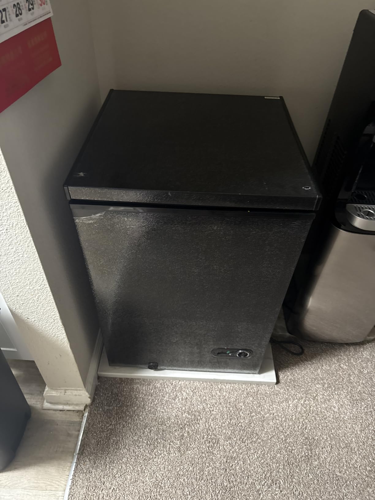 TABU 7.0 Cubic Feet Chest Freezer, Energy Saving Chest Deep Freezer with 7 Level Adjustable Thermostat, Top Opening Compact Freezer with Removable Storage Basket (Black) - Customer Photo 1