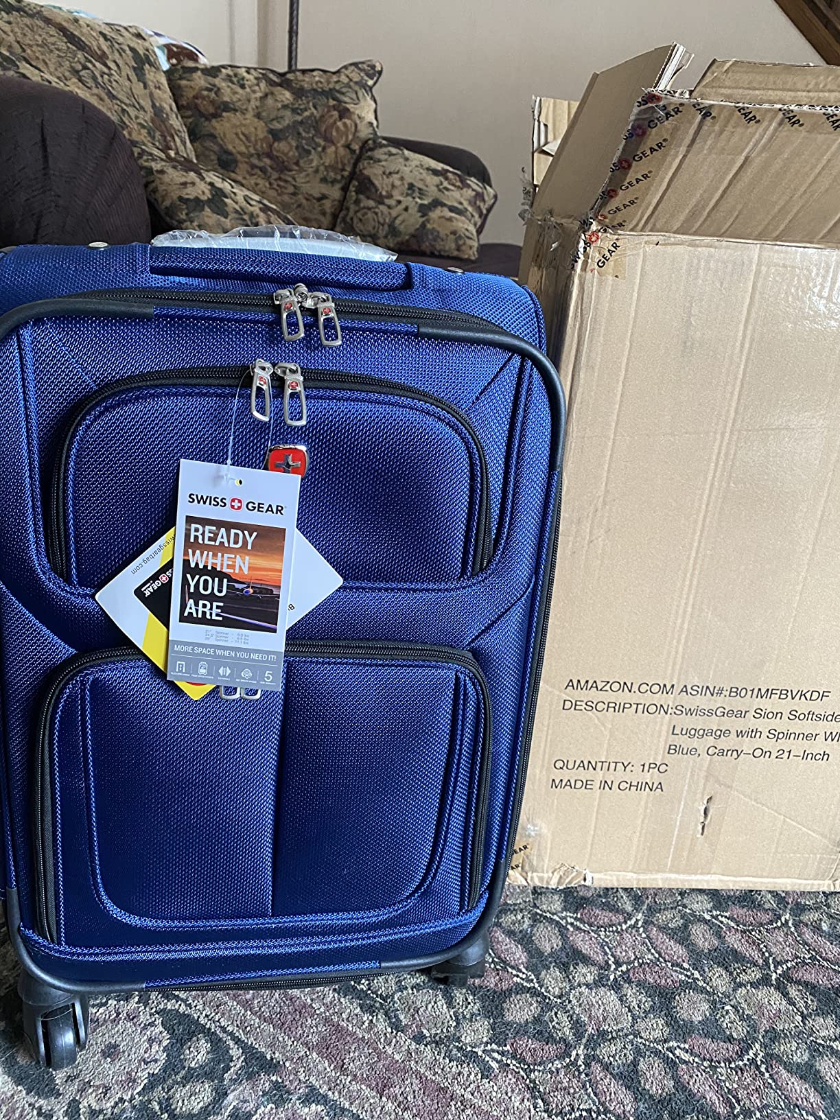 SwissGear Sion Softside Expandable Luggage, Blue, 2-Piece Set (21/29) - Customer Photo 2