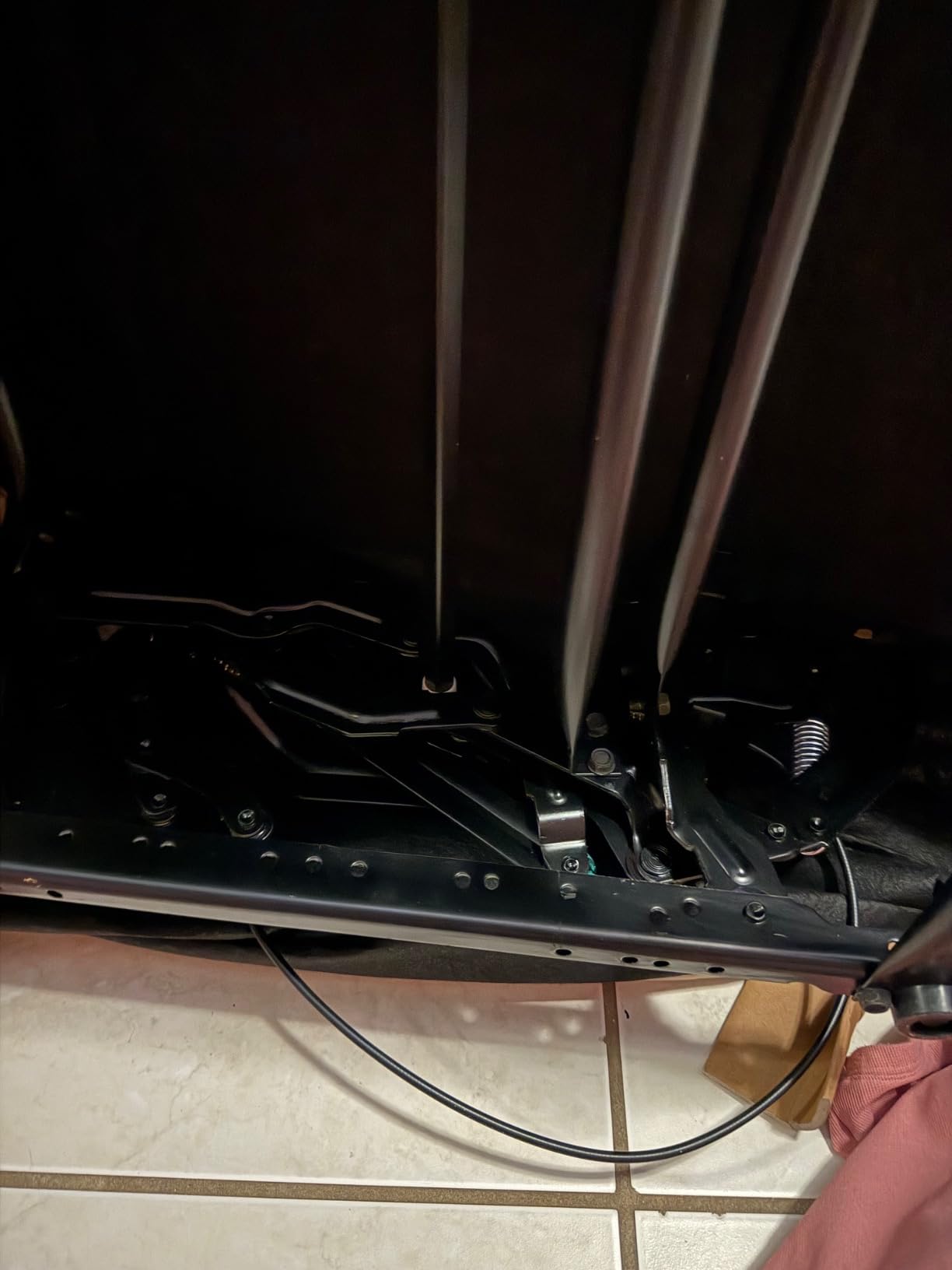 22 in Leather Recliner Chair for Adults, Overstuffed Manual Recliner Chair, Single Sofa with Cup Holder and Side Pockets, Upholstered Chair for Living Rooms, Gray - Customer Photo 3