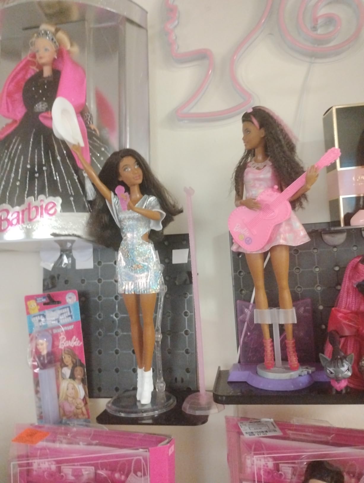 Barbie Fashionistas Doll #239 with Black Hair Wearing Sparkly Silver Fringe Dress with Western Accessories Like White Cowboy Hat and Boots - Customer Photo 2