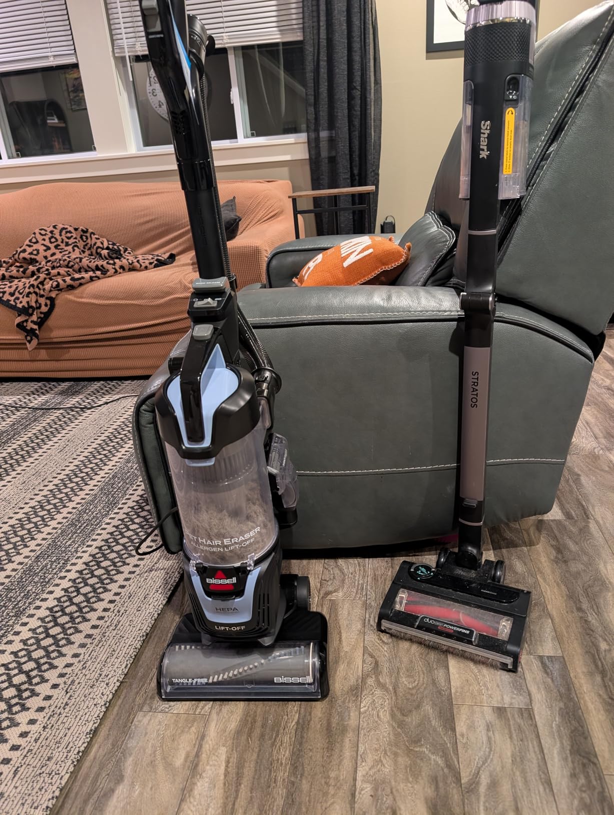 Bissell Pet Hair Eraser Allergen Lift-Off with Powerful Suction, HEPA, Tangle-Free Brush Roll, 39883 - Customer Photo 3