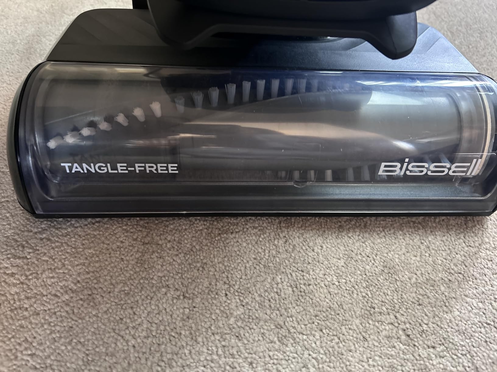 Bissell Pet Hair Eraser Allergen Lift-Off with Powerful Suction, HEPA, Tangle-Free Brush Roll, 39883 - Customer Photo 5