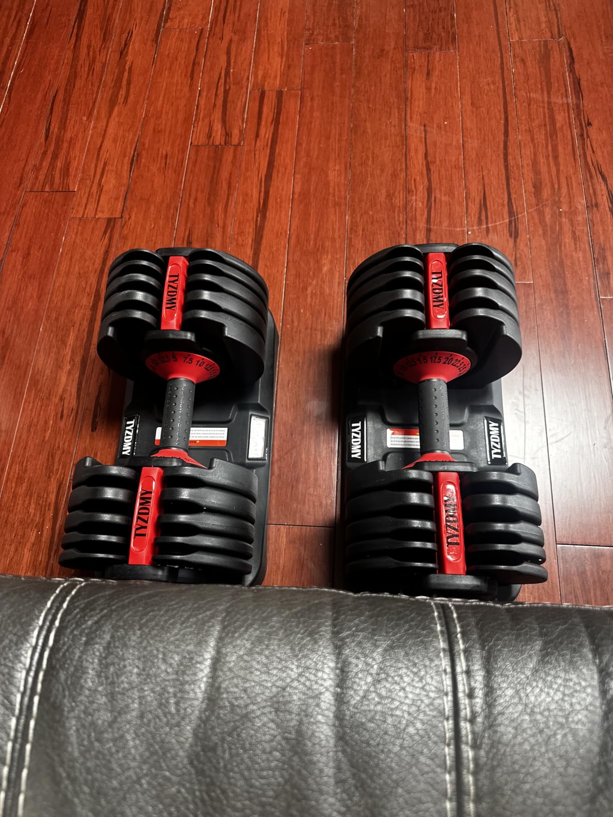 Adjustable Dumbbells Set of 2,Free Weights Dumbbells Set,Adjustable Dumbbell Set,52.5 lbs pair 105 lbs,15 in 1 Customer Review Adjustable Dumbbells Set of 2,Free Weights Dumbbells Set,Adjustable Dumbbell Set,52.5 lbs pair 105 lbs,15 in 1 - Customer Photo 3