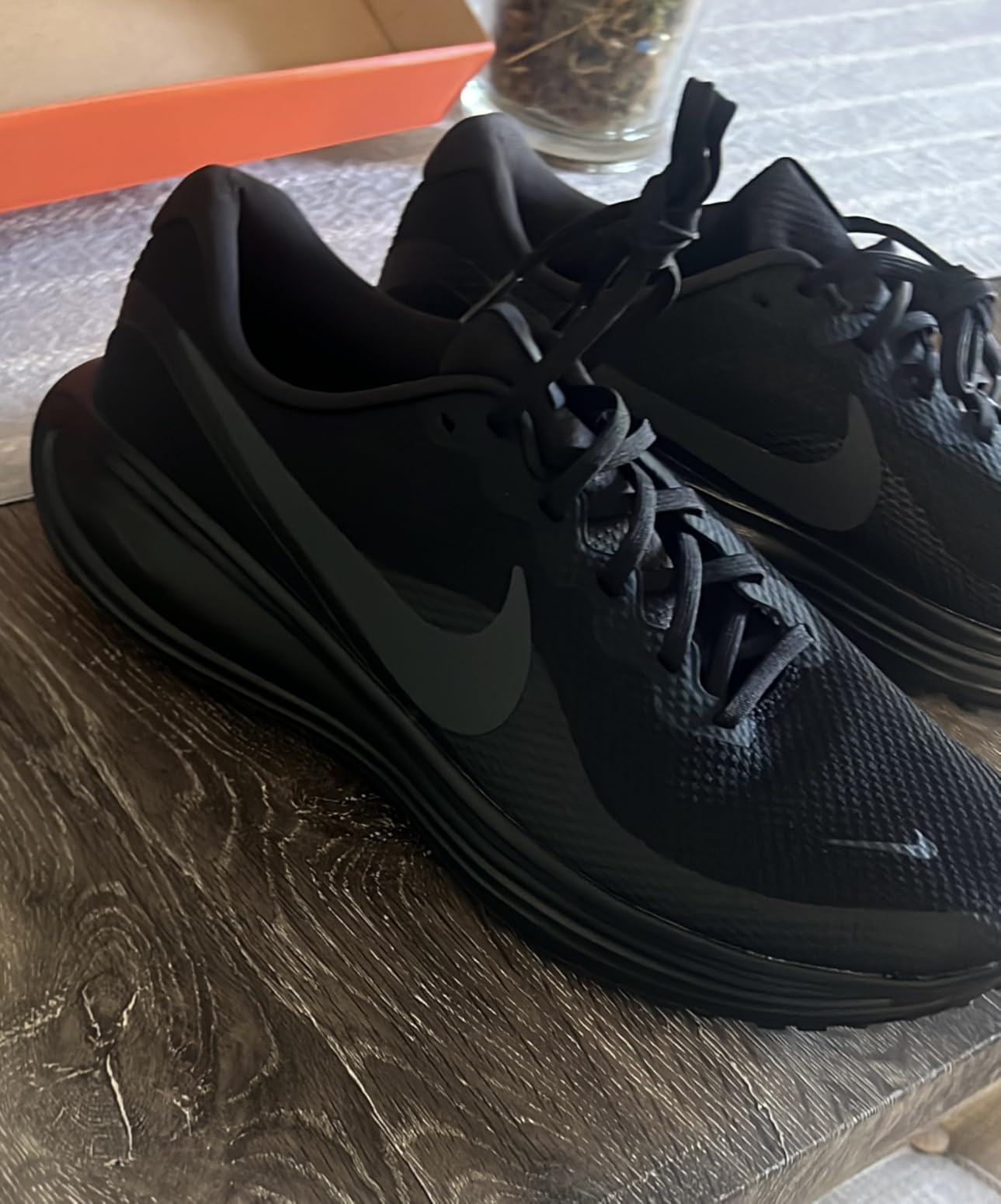 Nike Men's Revolution 8 Road Running Shoes Customer Review Nike Men's Revolution 8 Road Running Shoes - Customer Photo 2