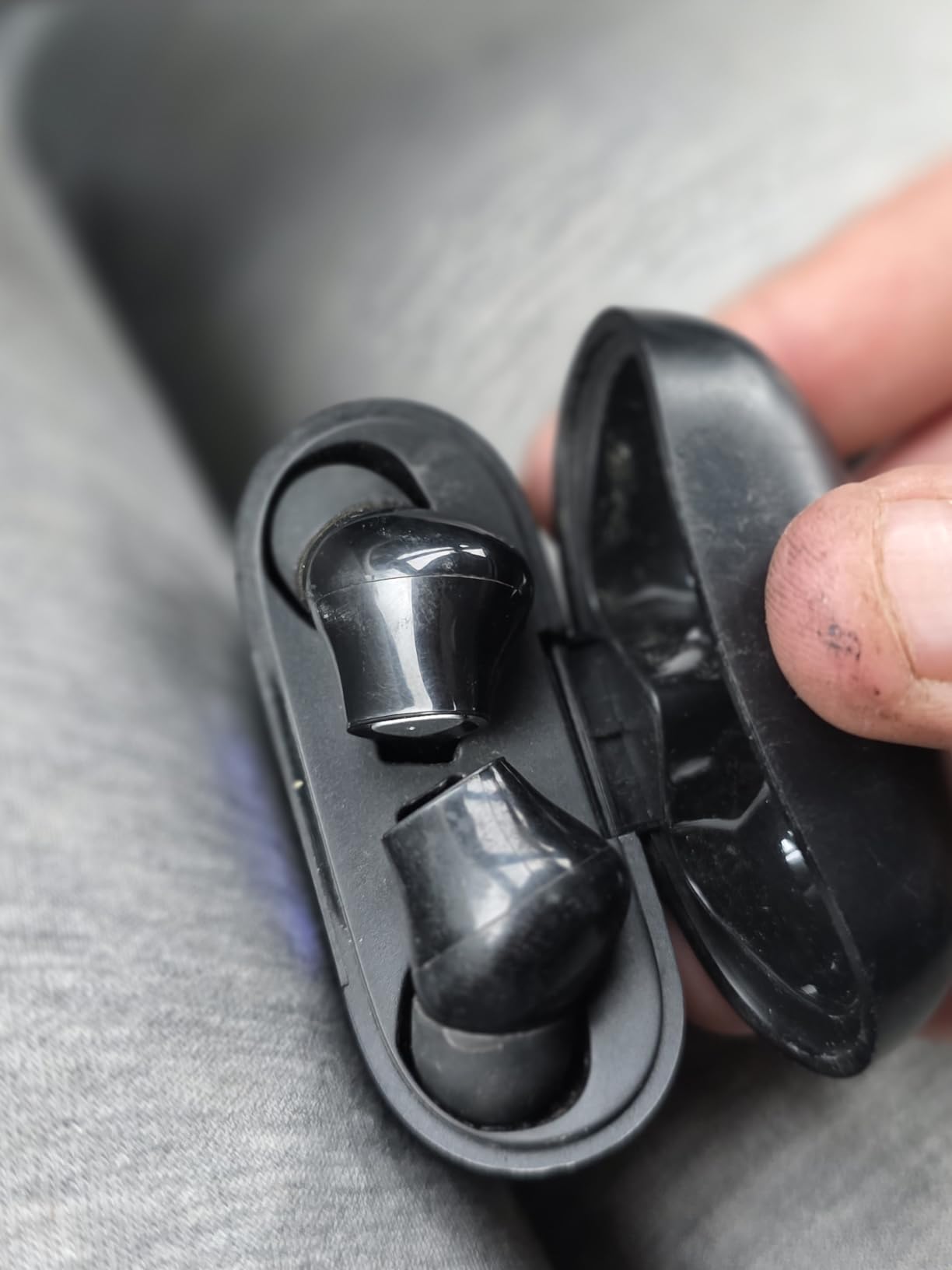 Wireless Earbuds Bluetooth V5.3 Headphones 50H Playback Deep Bass Stereo Ear Buds with LED Power Display Charging Case IPX7 Waterproof Earphones with Mic Headset for Laptop Pad Android/iOS Phones Customer Review Wireless Earbuds Bluetooth V5.3 Headphones 50H Playback Deep Bass Stereo Ear Buds with LED Power Display Charging Case IPX7 Waterproof Earphones with Mic Headset for Laptop Pad Android/iOS Phones - Customer Photo 1