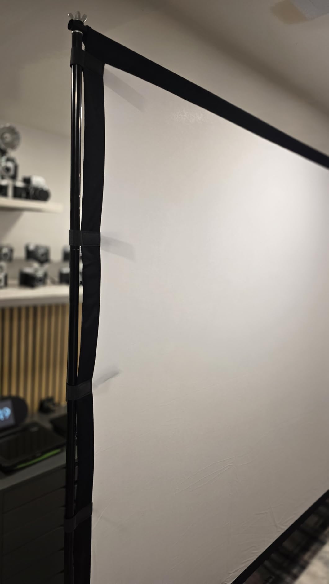 Outdoor Projector Screen with Stand - 120 inch Portable Projector Screens Indoor Outdoor Projector Screen 16:9 4K HD Outdoor Movie Screen with Carry Bag,Enioy Home Theater Projection Screen customer photo 2