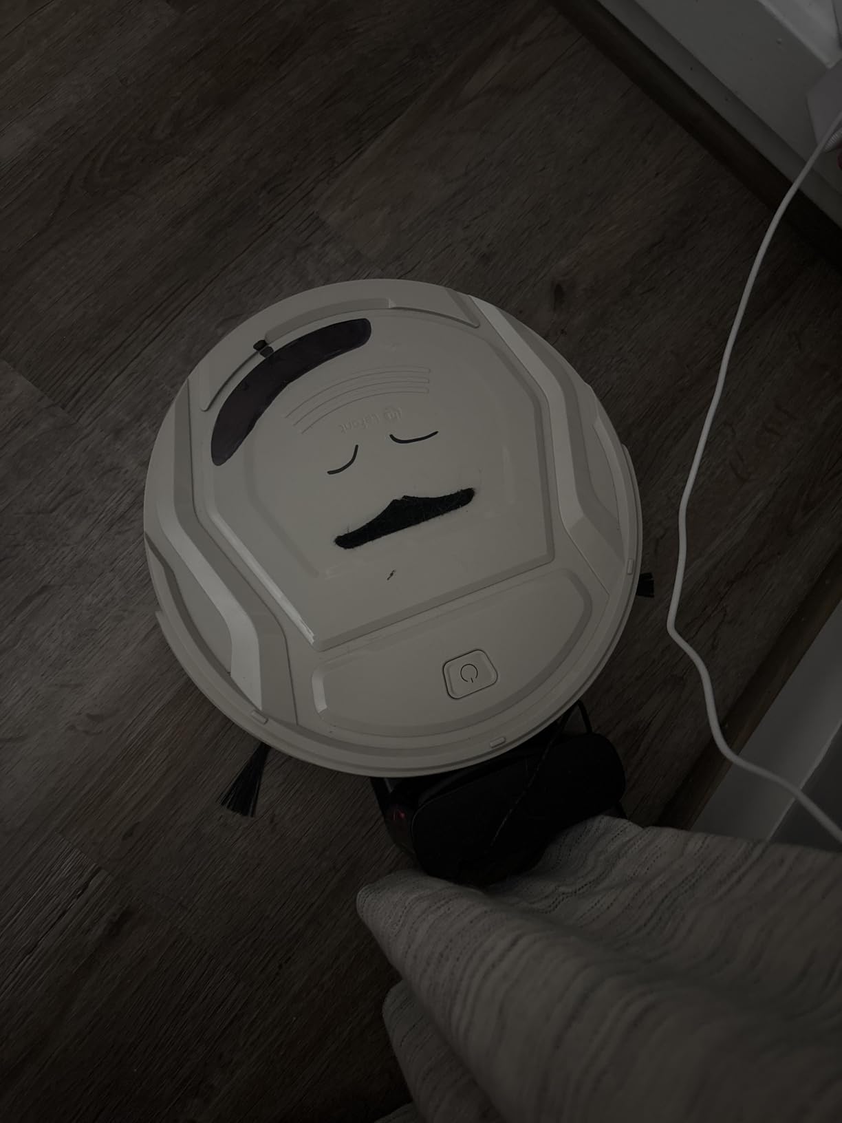 Lefant M210P Robot Vacuum Cleaner, 4000pa Suction, 200 Mins Runtime, Super Thin, Quiet, Self-Charging, Ideal for Pet Owners, Multi Surface Cleaning, APP/WiFi/Alexa Control, Gray - Customer Photo 2