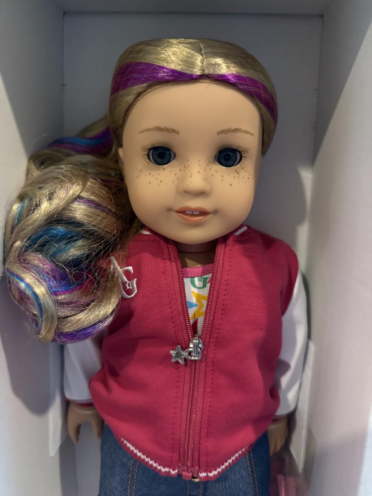 American Girl, Truly Me 18-inch Doll #110 with Blue Eyes, Wavy Blonde Hair, Light Skin with Freckles, for Ages 6+ - Customer Photo 1