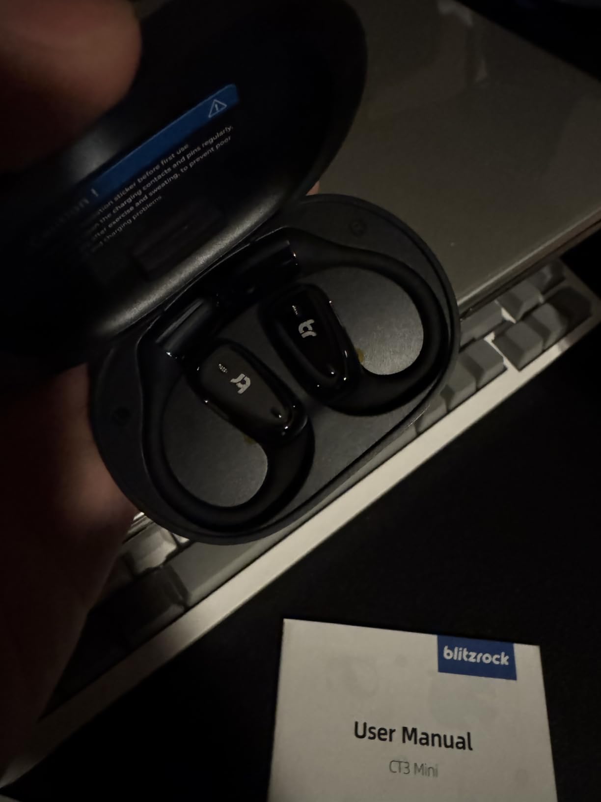 BlitzRock Open Ear Headphones 0.25oz Ultra Lightweight Comfort,0.7mm Thinner Earhooks, Bluetooth 5.4 Over The Ear Earbuds with Clear Calls, IPX7 Waterproof, 28H Playtime Customer Review BlitzRock Open Ear Headphones 0.25oz Ultra Lightweight Comfort,0.7mm Thinner Earhooks, Bluetooth 5.4 Over The Ear Earbuds with Clear Calls, IPX7 Waterproof, 28H Playtime - Customer Photo 2