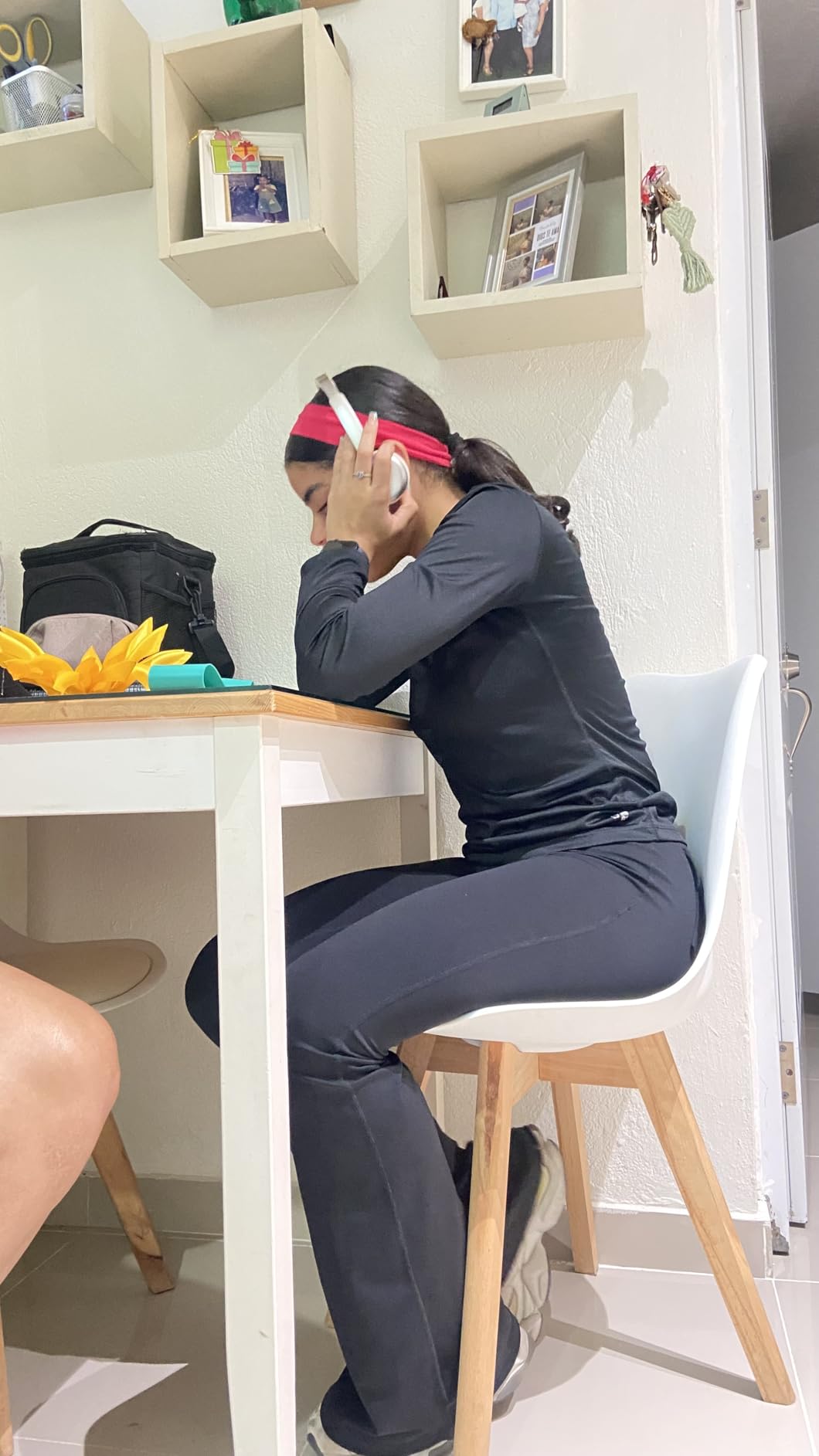 LORELEI Q60 Wireless Bluetooth On-Ear Headphones Lightweight ,Built-in Micphone, 40 Hours Up Battery Life, Bass Mode, Memory Earmuffs (Starlight) Customer Review LORELEI Q60 Wireless Bluetooth On-Ear Headphones Lightweight ,Built-in Micphone, 40 Hours Up Battery Life, Bass Mode, Memory Earmuffs (Starlight) - Customer Photo 1