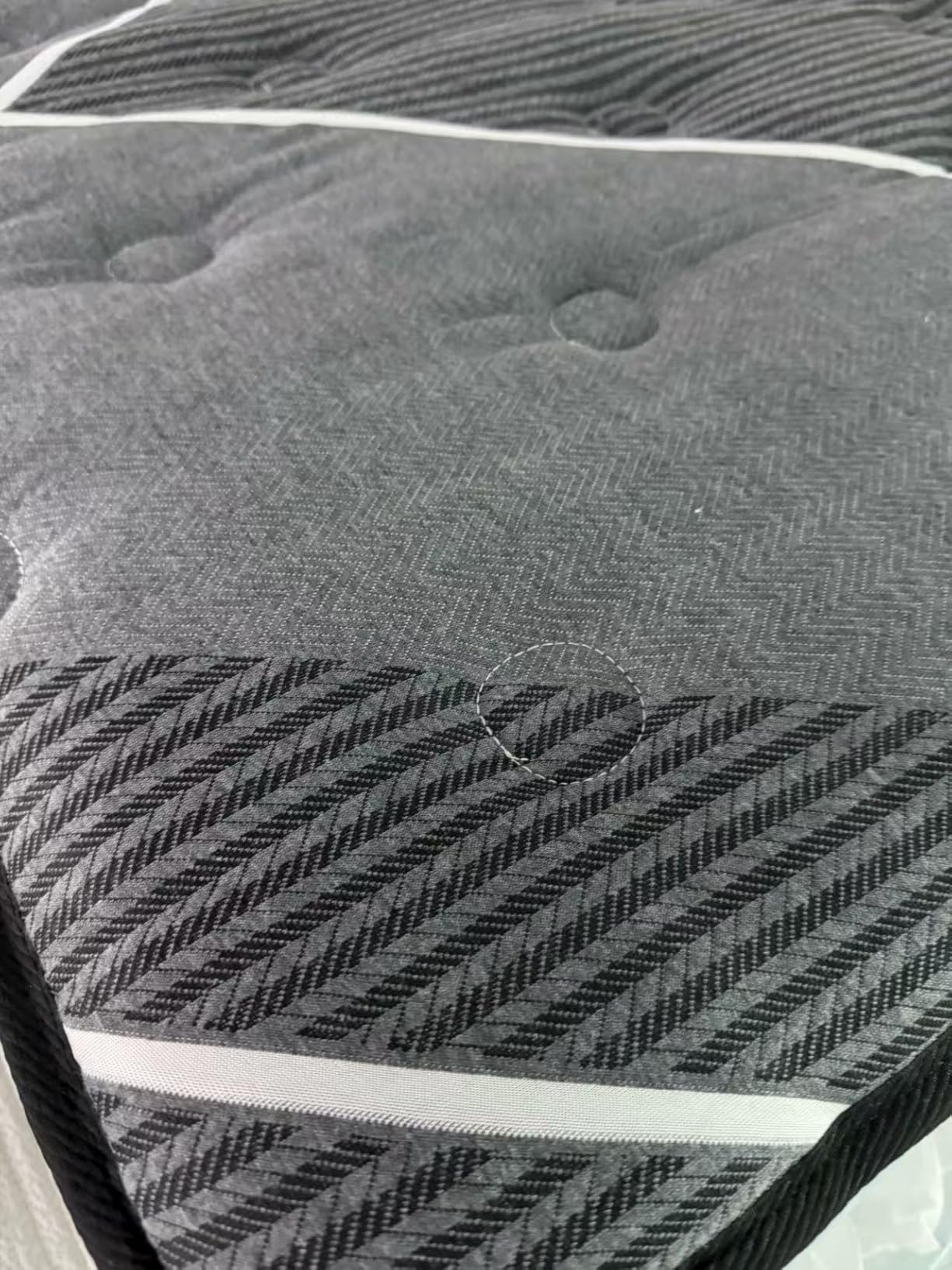 Queen Mattress, 12 Inch Hybrid Mattress in a Box, Medium Firm,Memory Foam and Individual Pocket Springs for Pressure Relief, CertiPUR-US Certified - Customer Photo 1