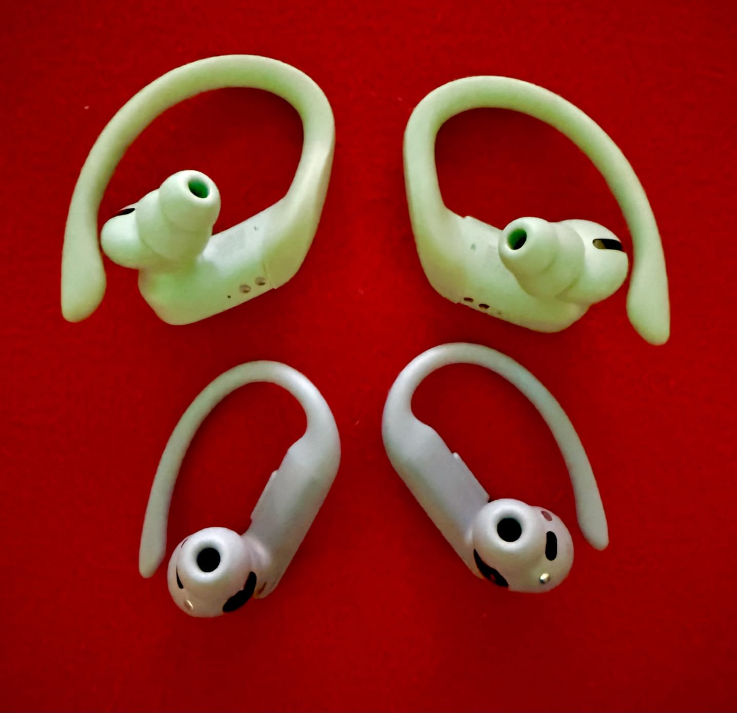 Beats Powerbeats Pro 2 - Wireless Noise Cancelling Workout Earbuds with Secure- Fit Earhooks, Up to 45-Hour Battery with Charging Case, Sweat & Water Resistant, Heart Rate Monitoring - Jet Black - Customer Photo 1