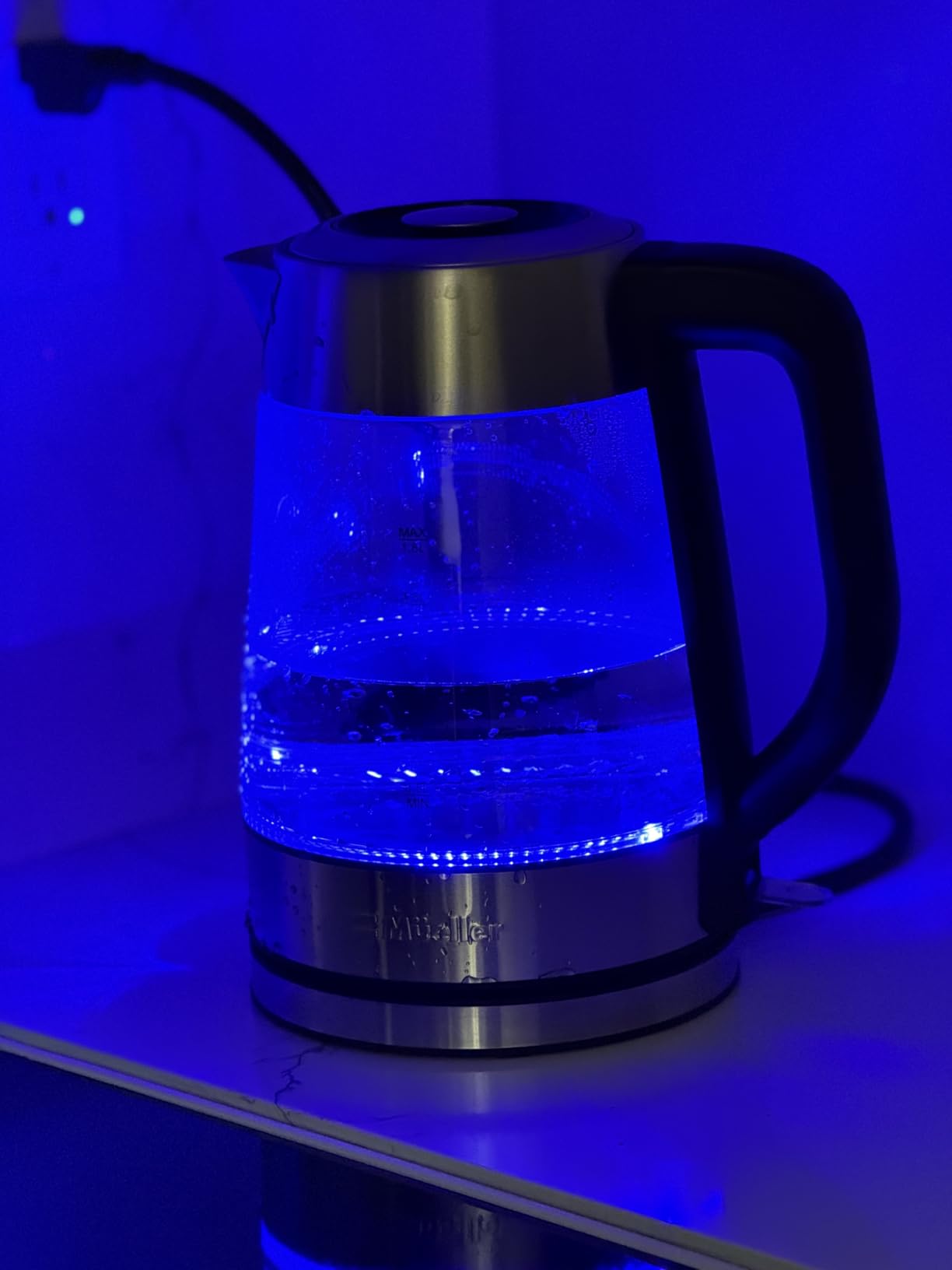 Mueller Rapid Boil Electric Tea Kettle 1.8L – Borosilicate Glass & Stainless Steel – BPA-Free Hot Water Boiler, LED Light, Auto Shut-Off, Boil Dry Protection Fast Water Heater – Kitchen Appliances Customer Review Mueller Rapid Boil Electric Tea Kettle 1.8L – Borosilicate Glass & Stainless Steel – BPA-Free Hot Water Boiler, LED Light, Auto Shut-Off, Boil Dry Protection Fast Water Heater – Kitchen Appliances - Customer Photo 5