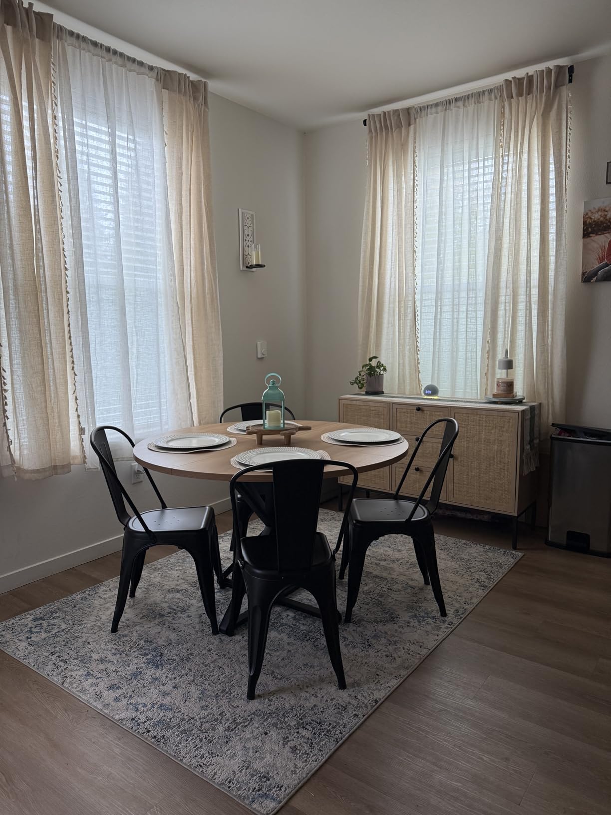 GarveeHome 47 inch Round Dining Table for 4, Oak, Farmhouse Wood Circle Pedestal Kitchen Table, Circle Dinner Table for Kitchen & Dining Room - Customer Photo 2